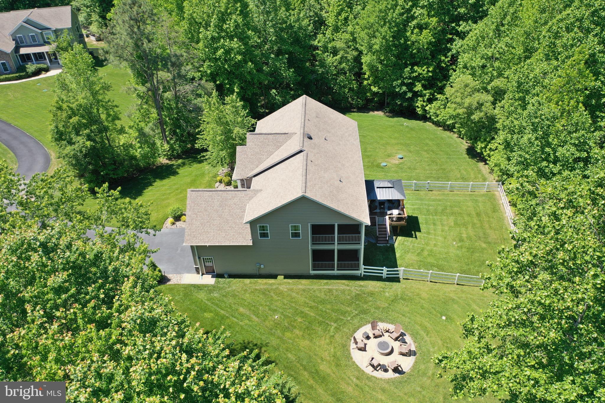 SIMMONS RIDGE - Residential