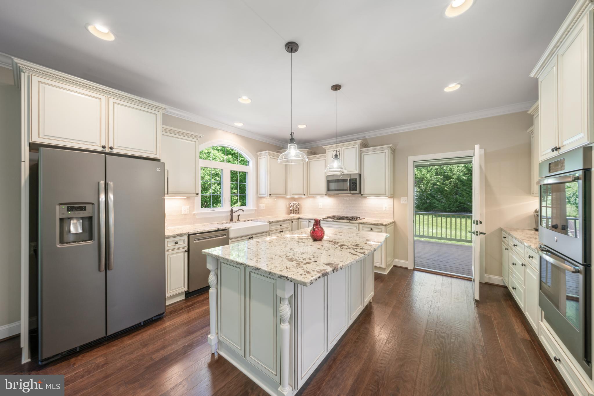 SIMMONS RIDGE - Residential