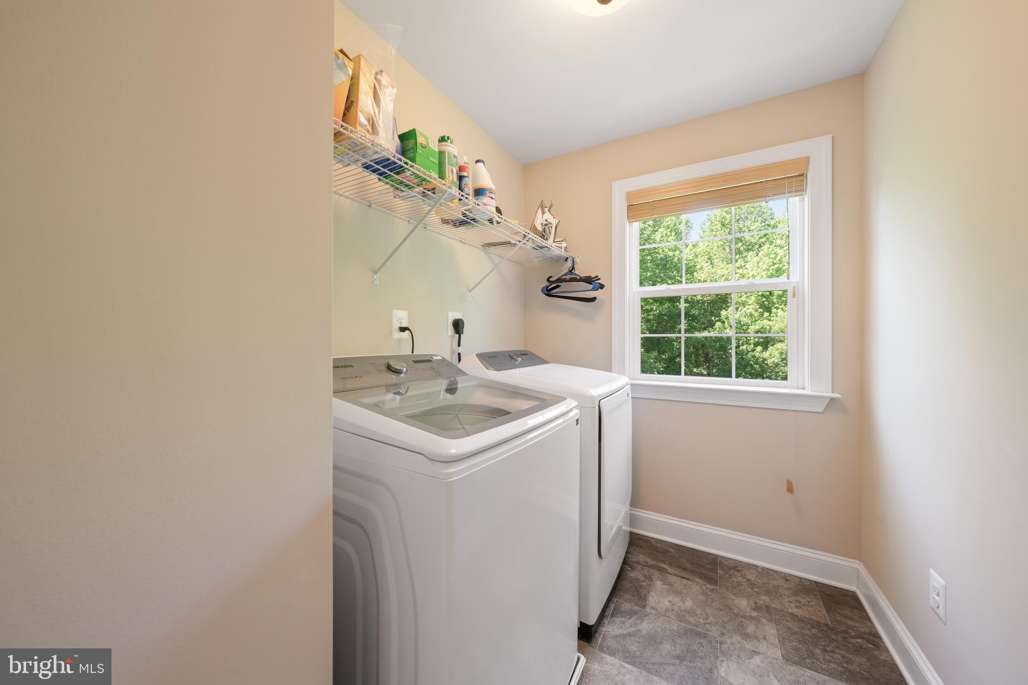 SIMMONS RIDGE - Residential