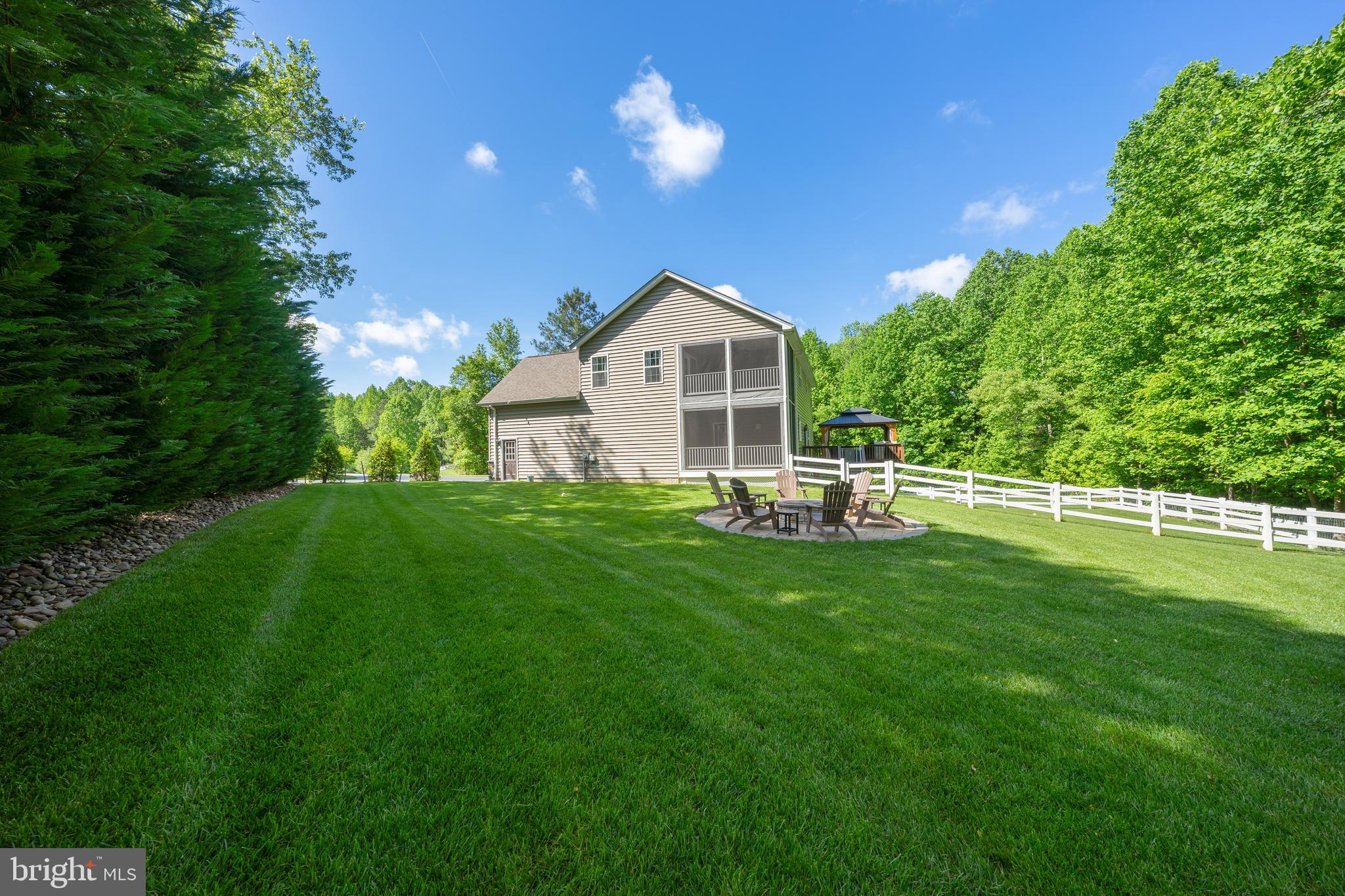 SIMMONS RIDGE - Residential