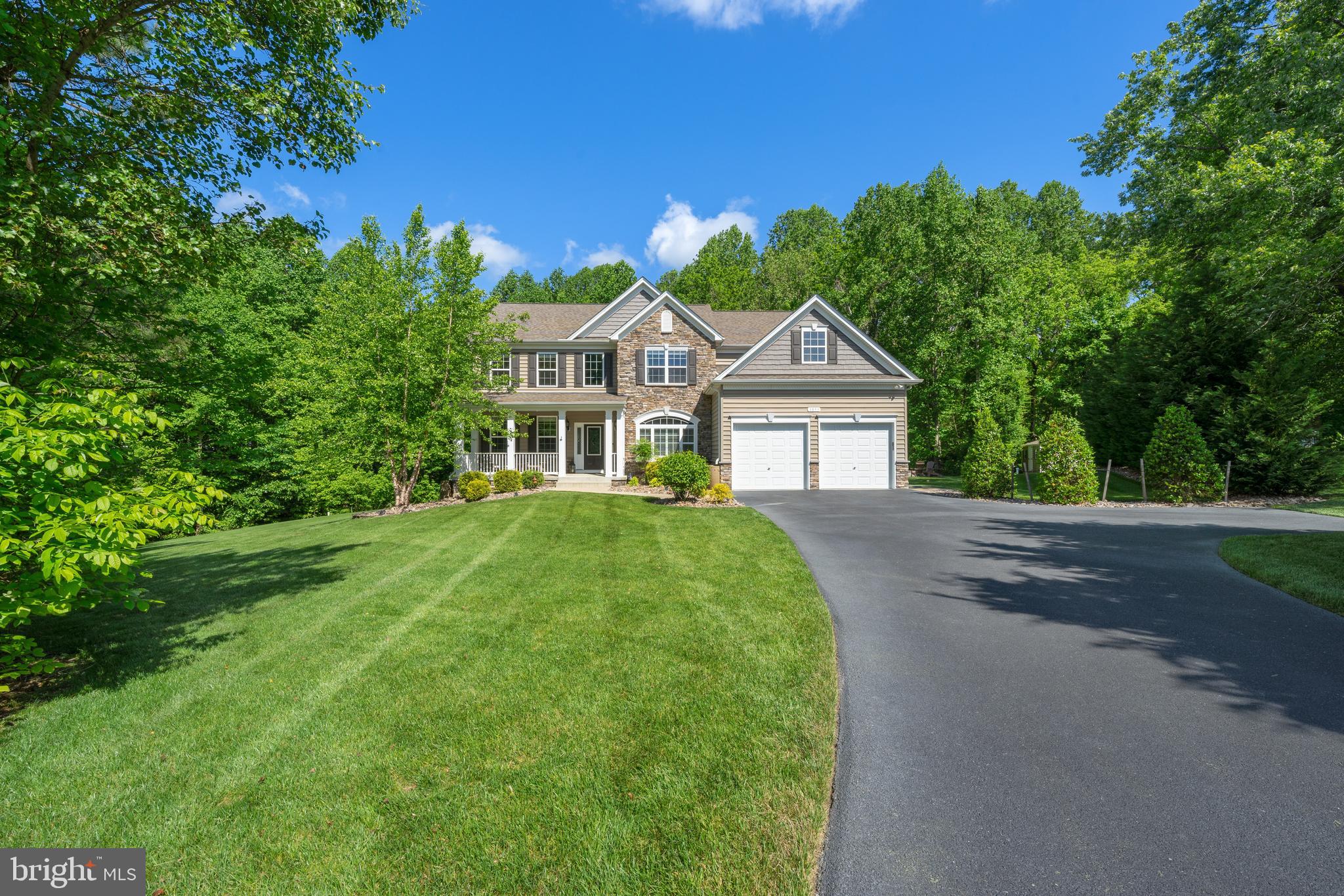 SIMMONS RIDGE - Residential