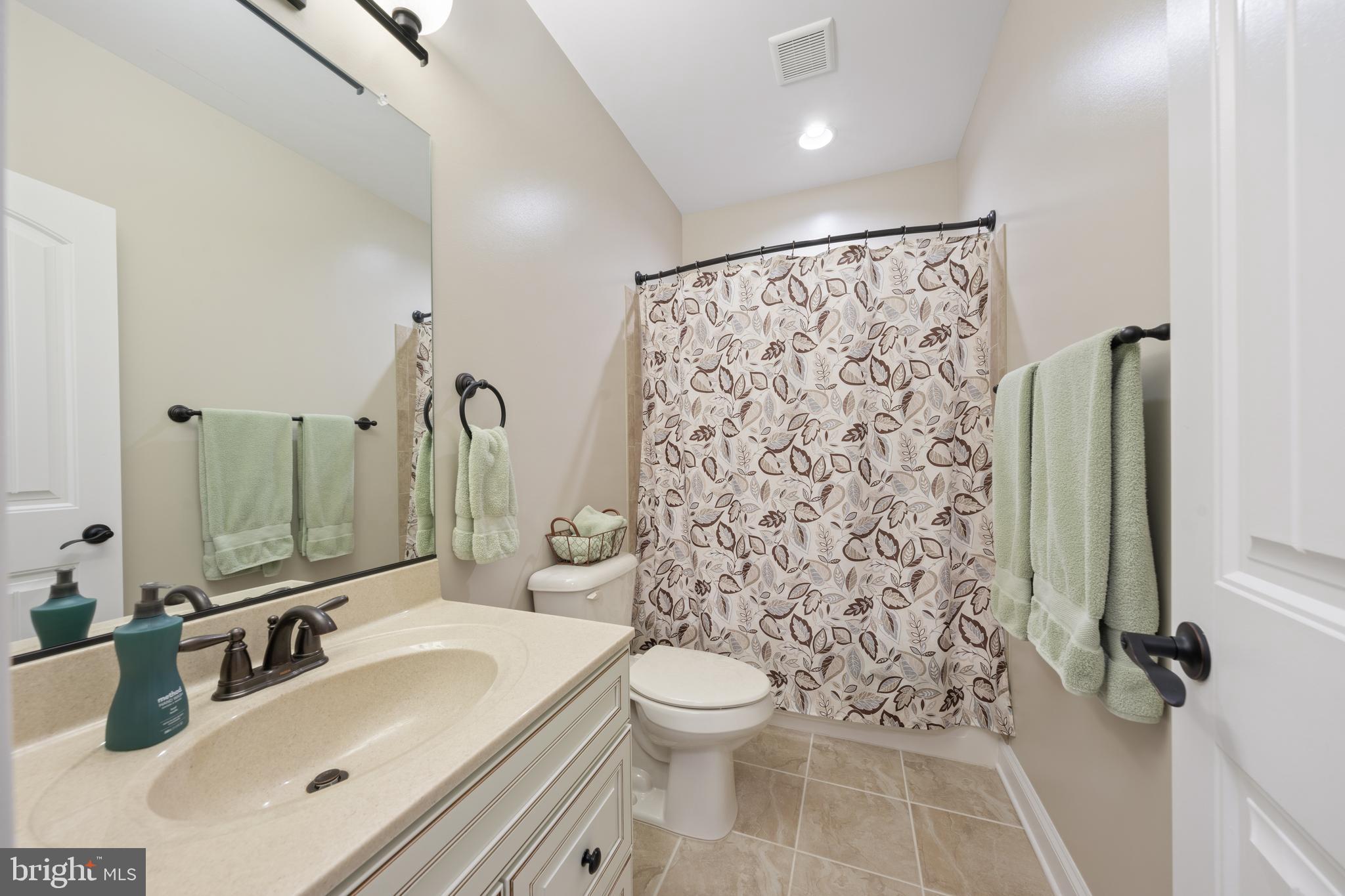 SIMMONS RIDGE - Residential