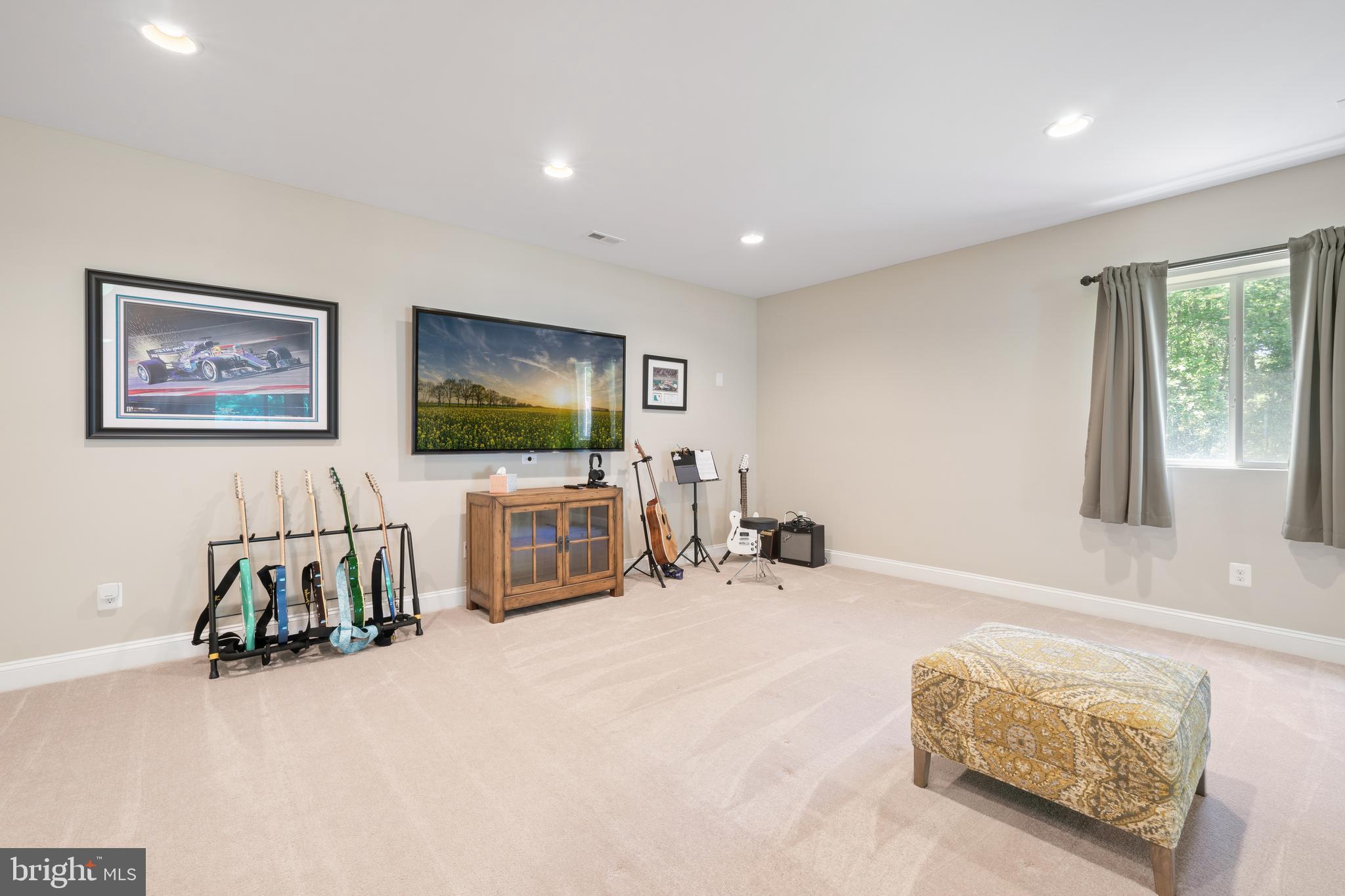 SIMMONS RIDGE - Residential