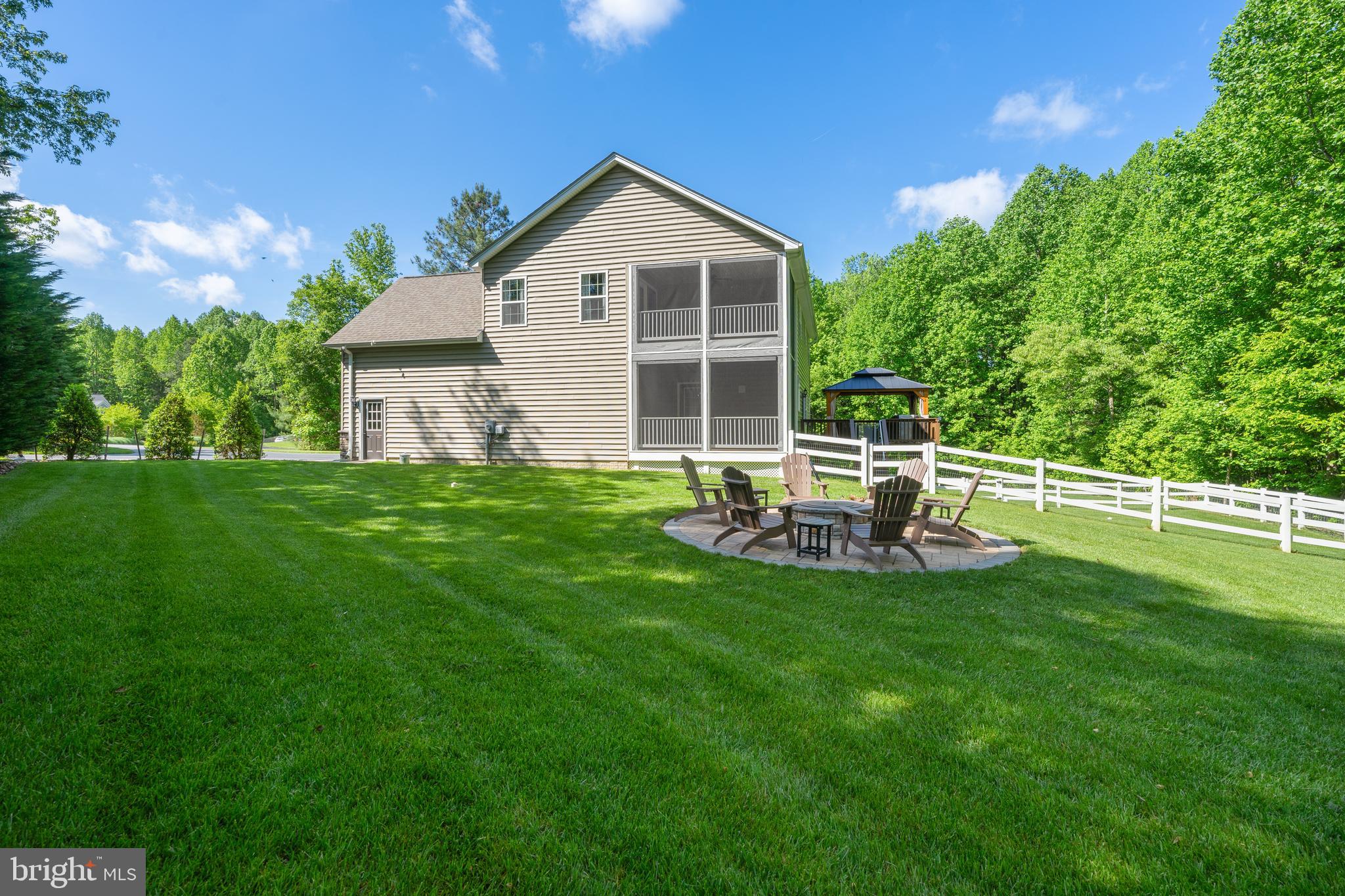 SIMMONS RIDGE - Residential