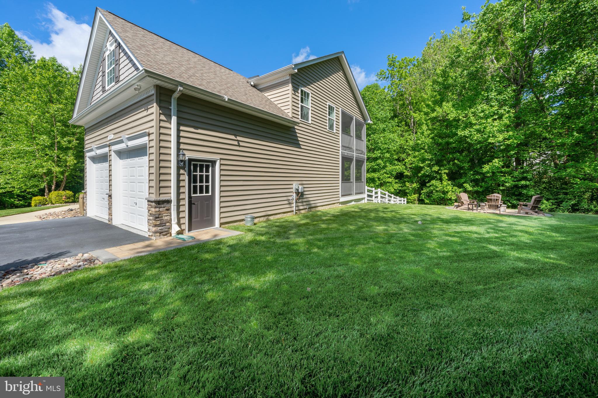 SIMMONS RIDGE - Residential