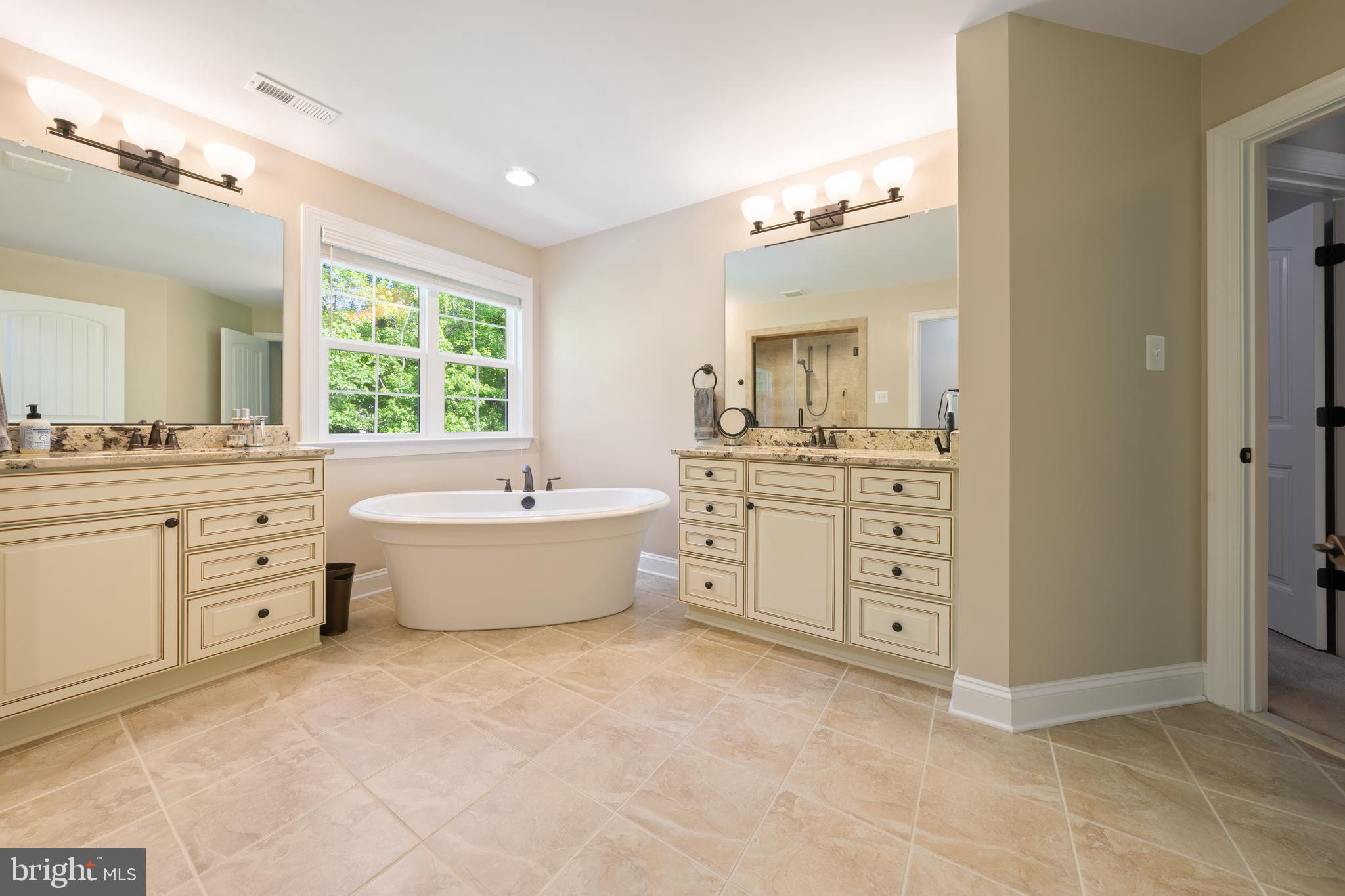 SIMMONS RIDGE - Residential