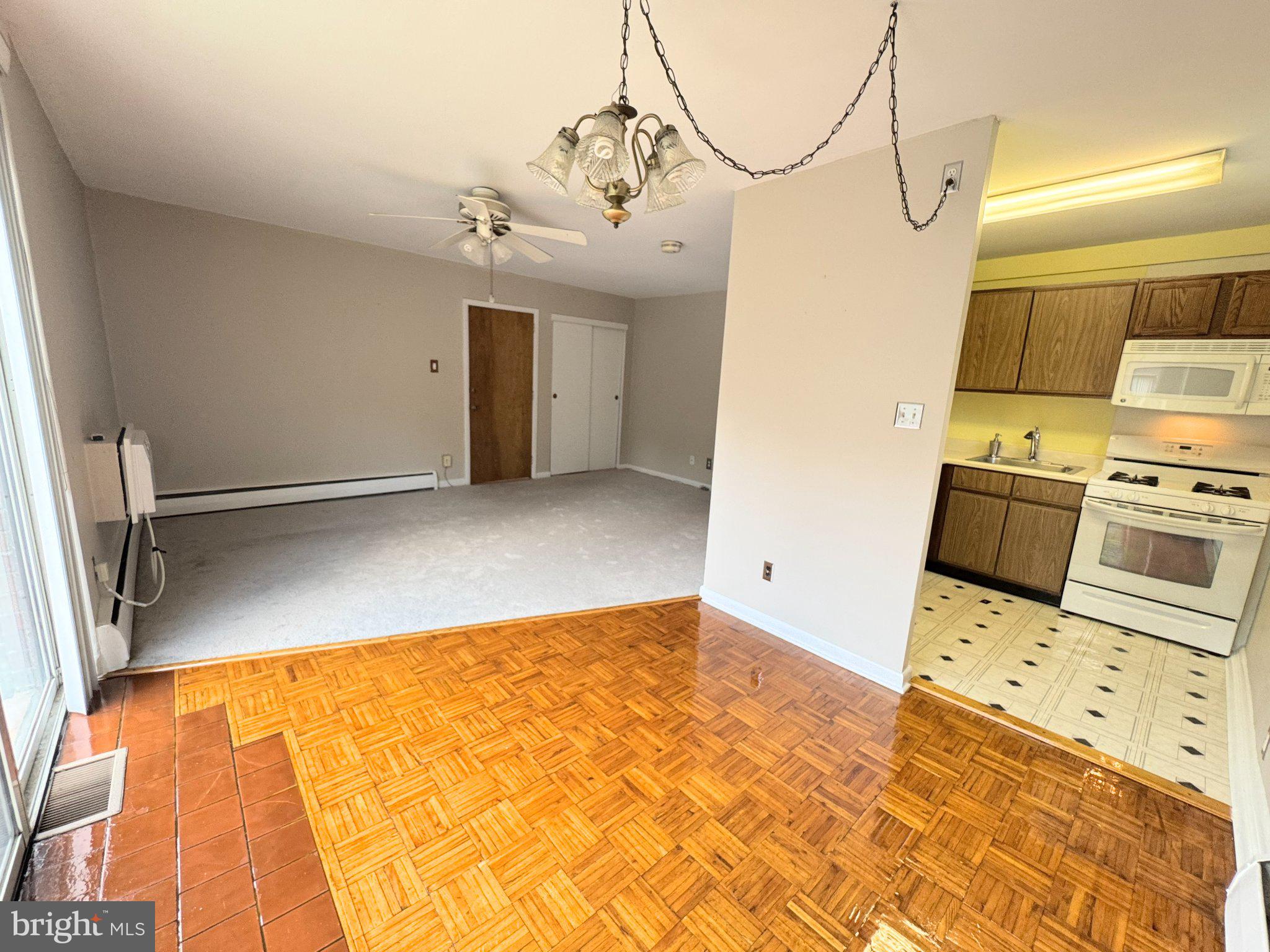 100 E GLENOLDEN AVENUE C-4
