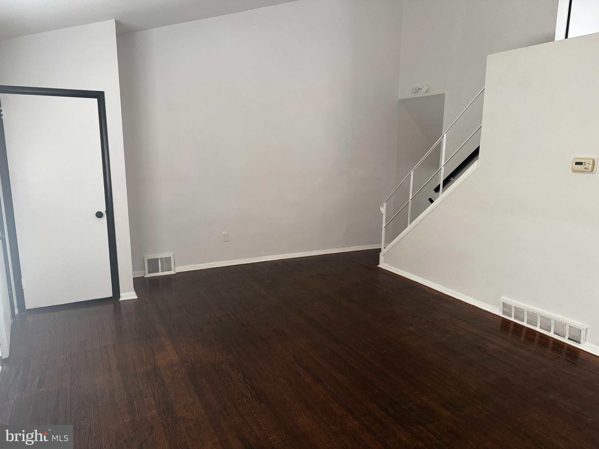 1090 LAKESHORE DRIVE