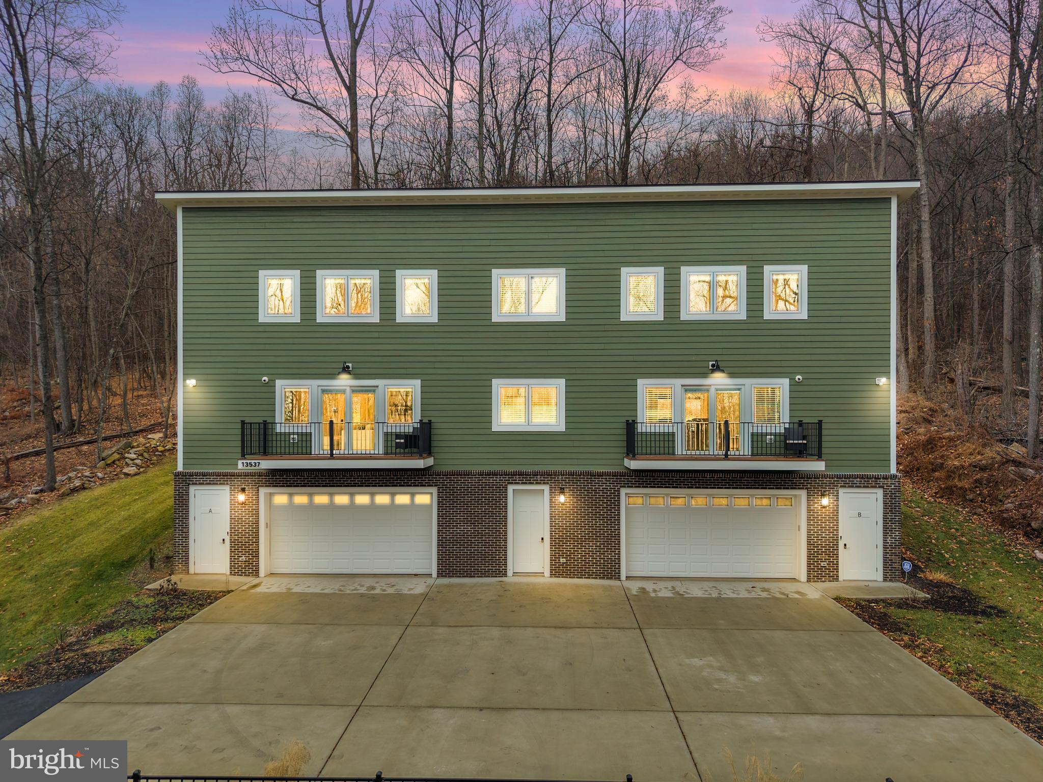 13537 HANGING ROCK LANE