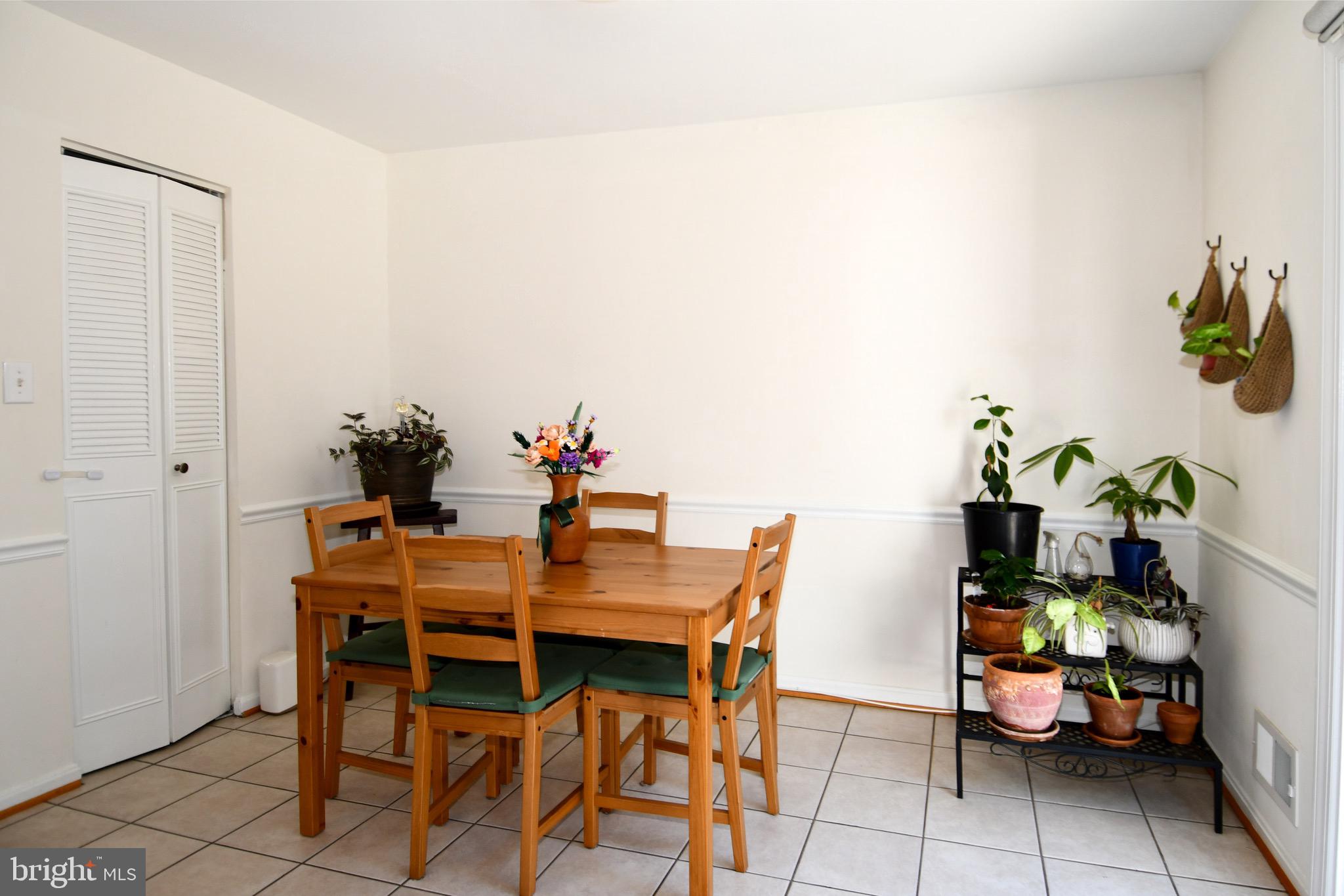 SHADY GROVE VILLAGE - Residential