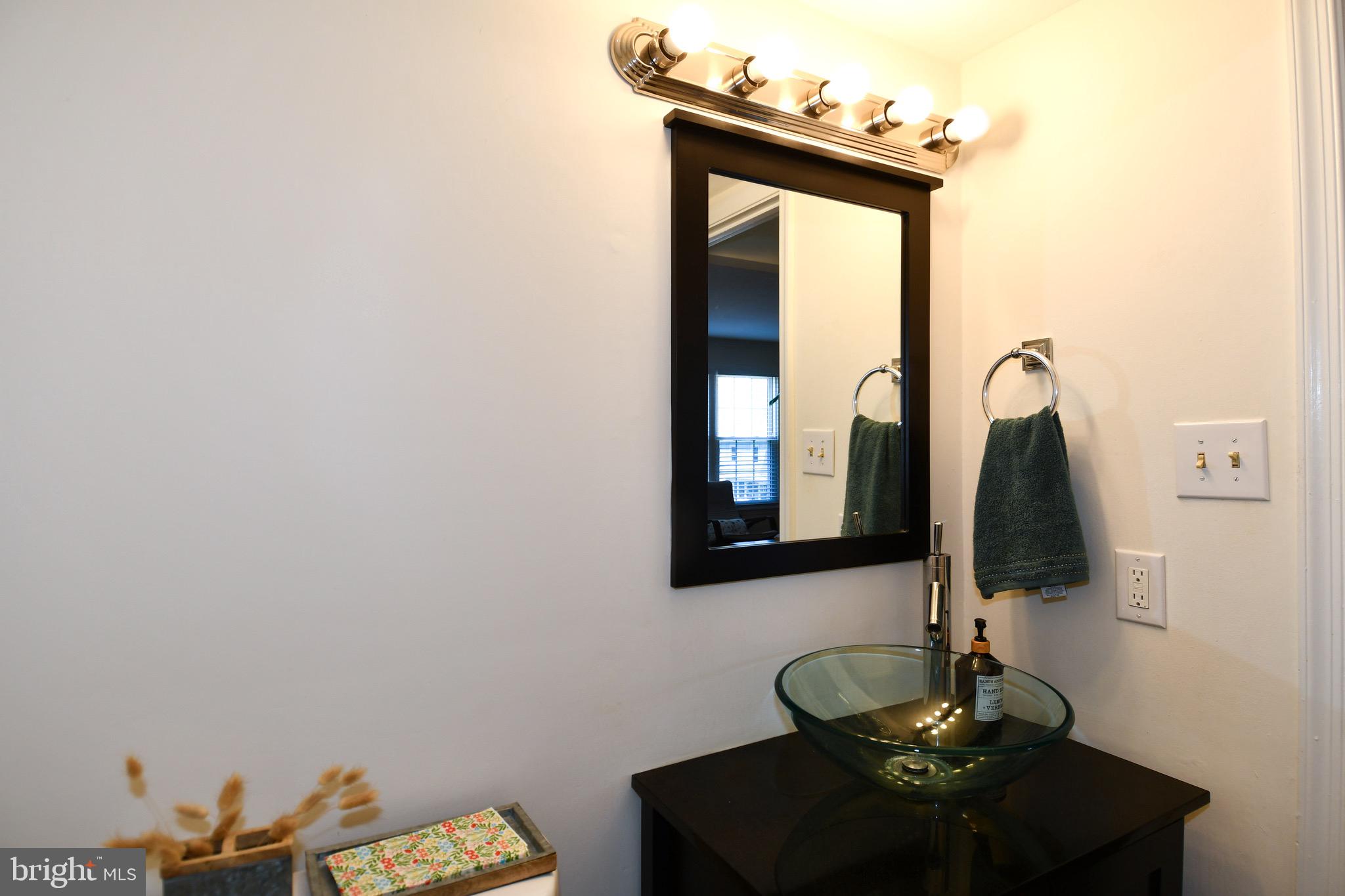 SHADY GROVE VILLAGE - Residential