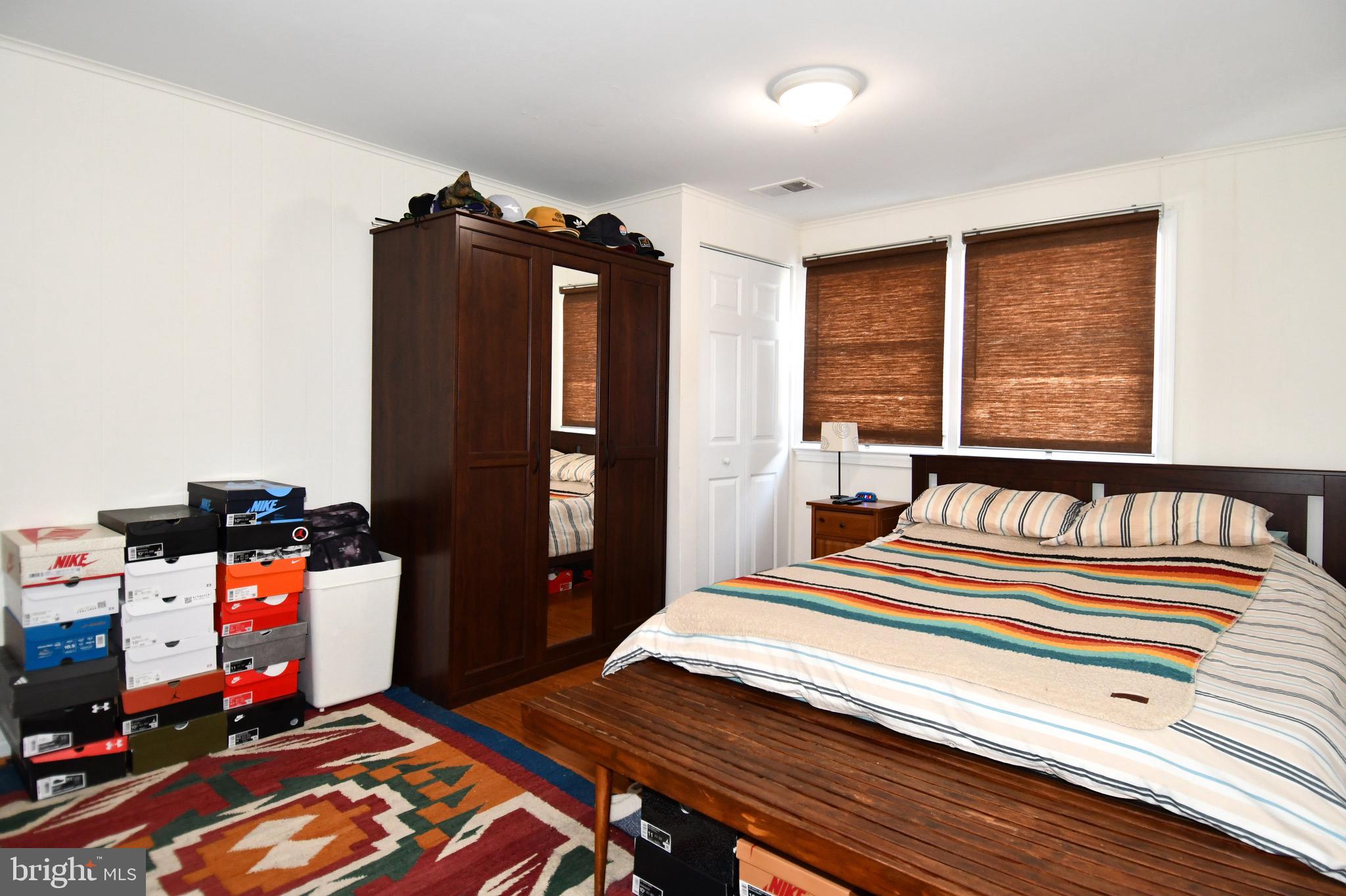 SHADY GROVE VILLAGE - Residential