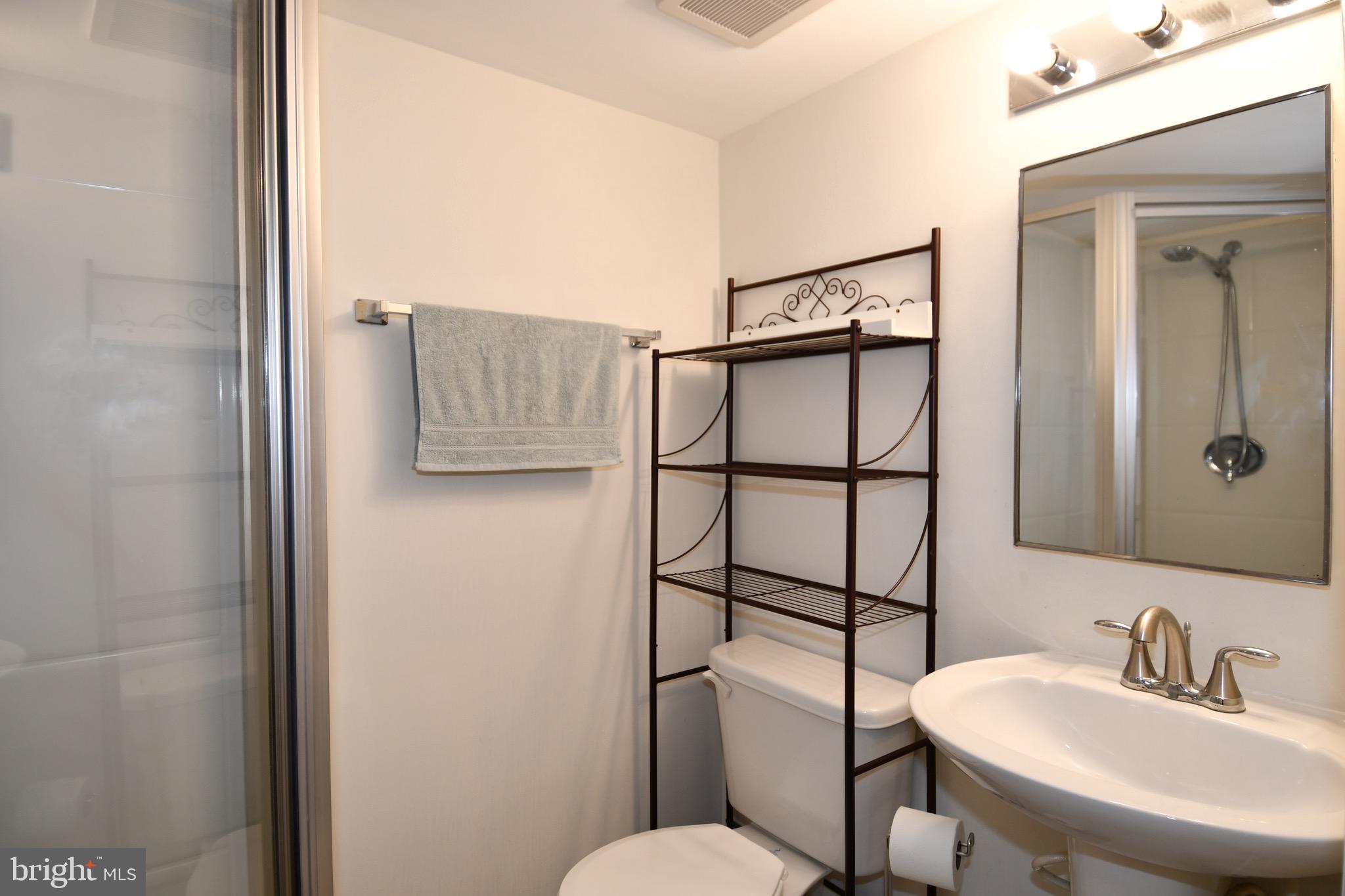SHADY GROVE VILLAGE - Residential