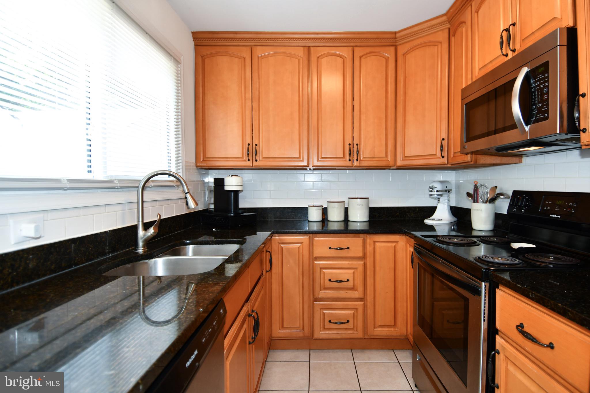 SHADY GROVE VILLAGE - Residential