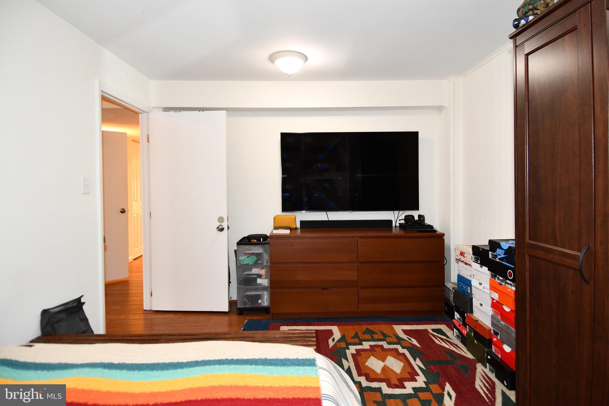 SHADY GROVE VILLAGE - Residential