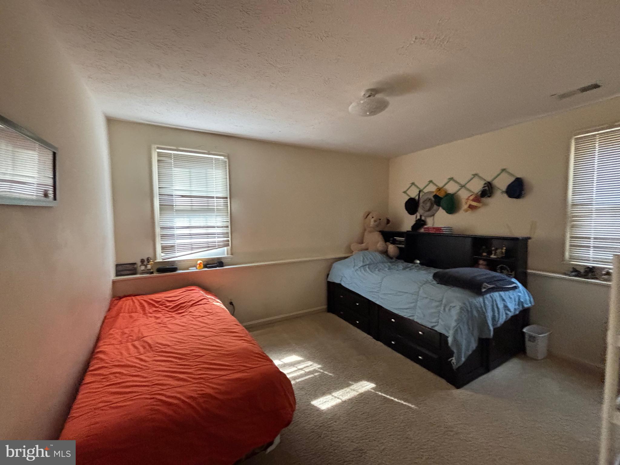 FAIRFAX STATION - Residential