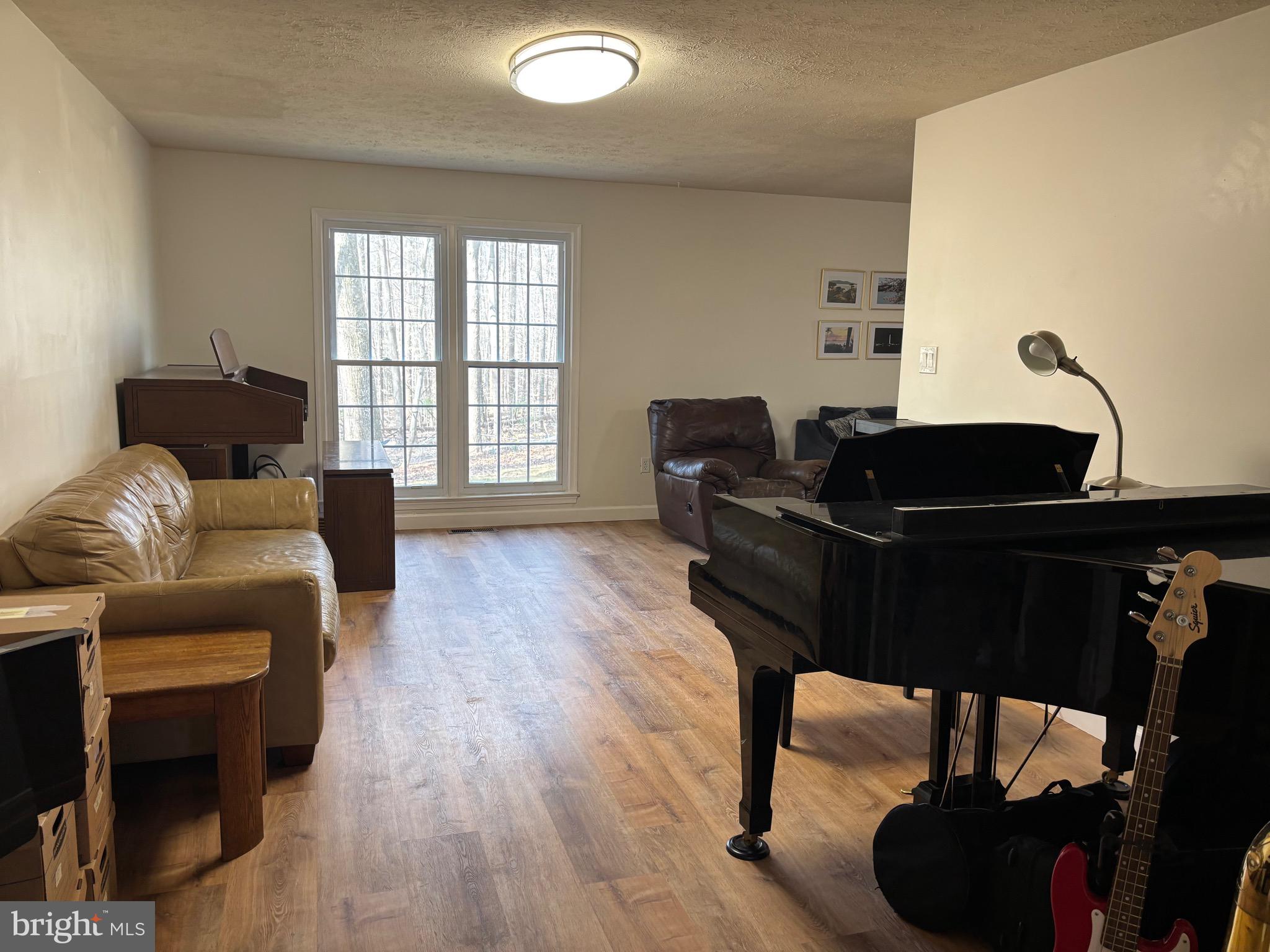 FAIRFAX STATION - Residential