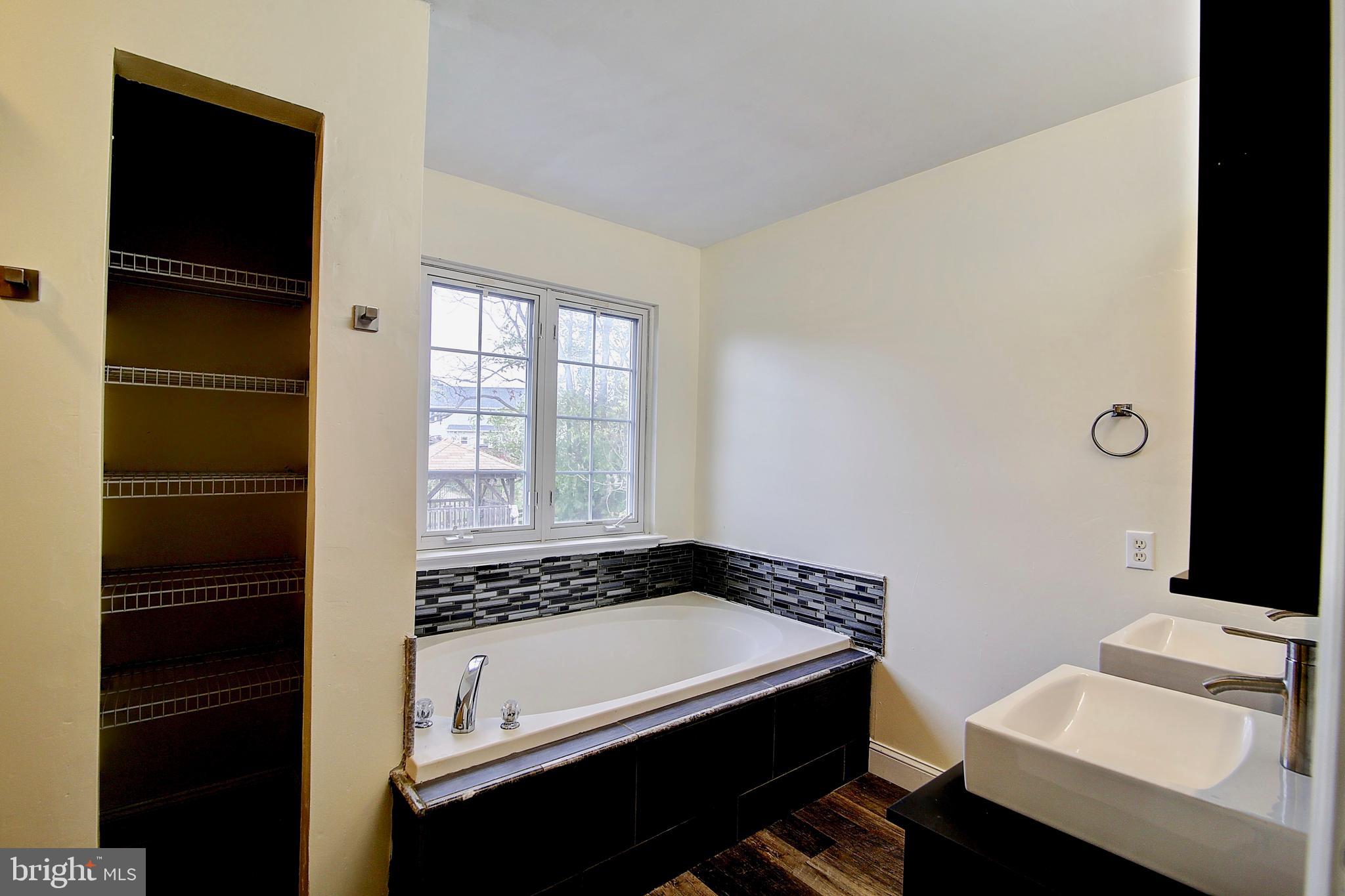 AMBERFIELD - Residential