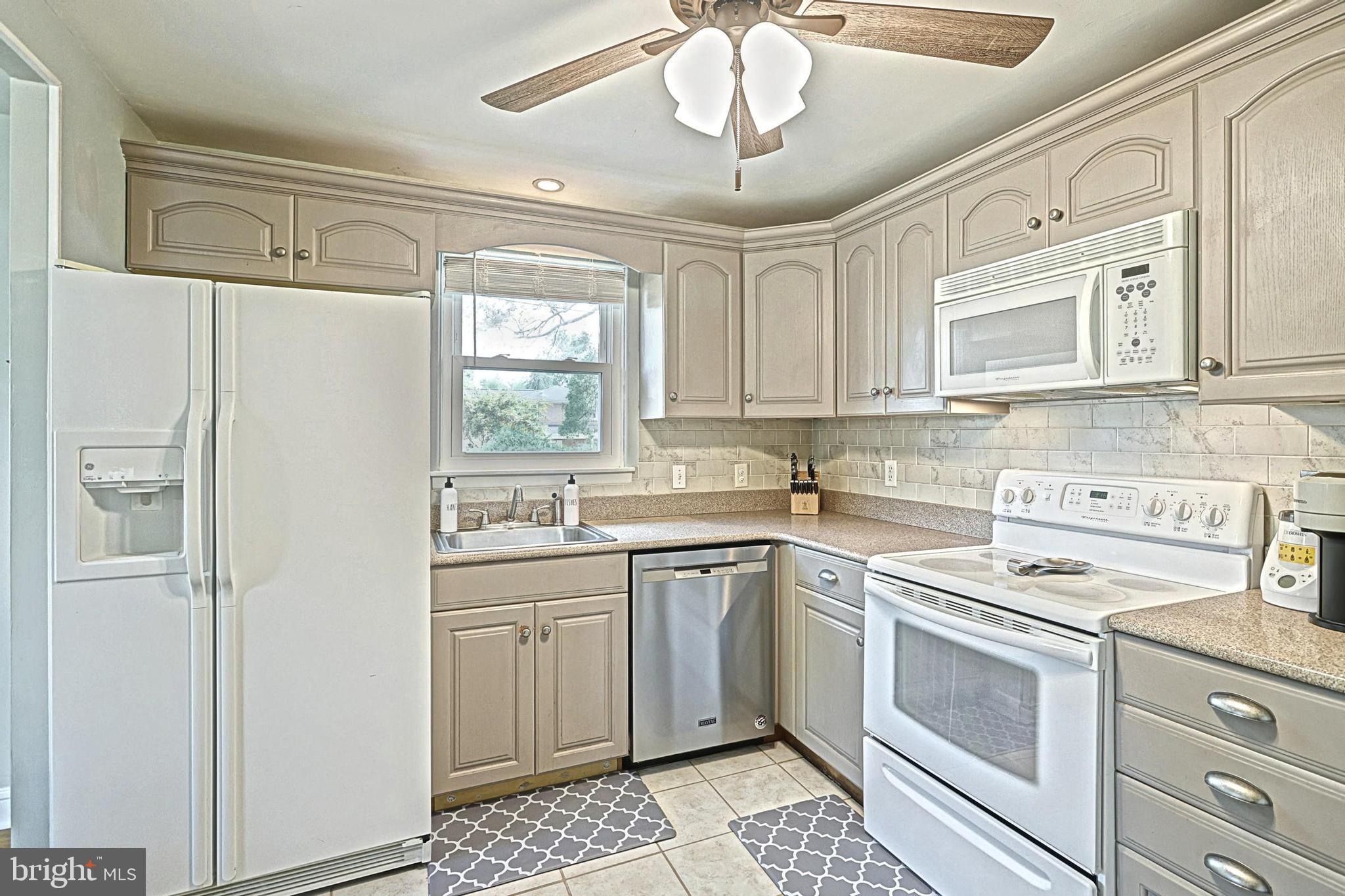 HAINES ACRES/EAST YORK - Residential
