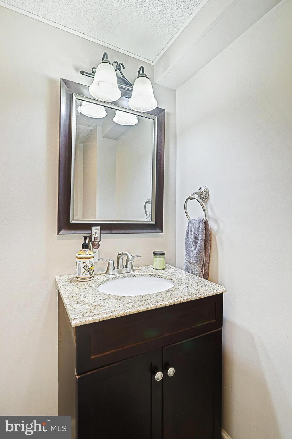 HAINES ACRES/EAST YORK - Residential