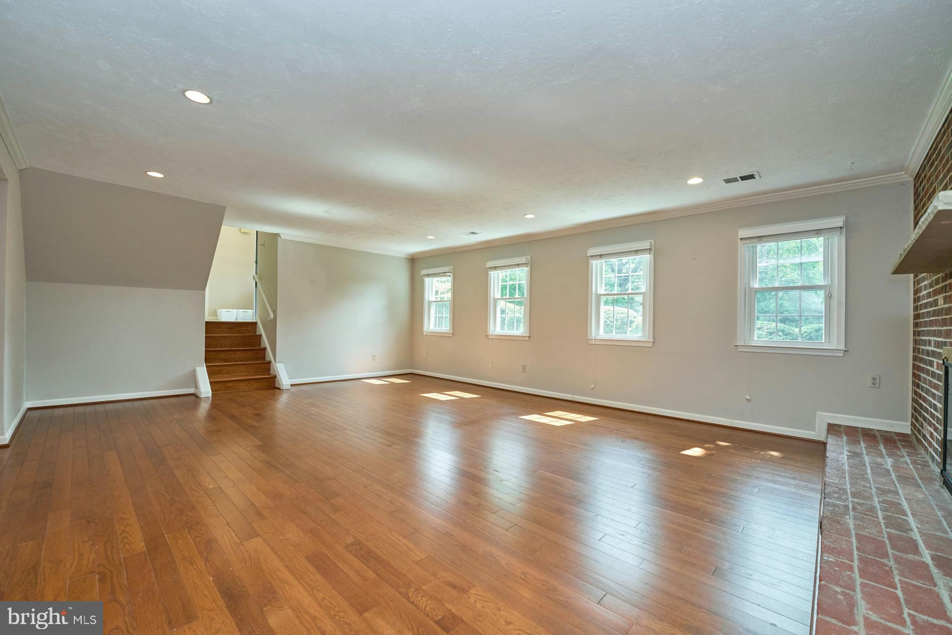 TYSONS VALLEY - Residential