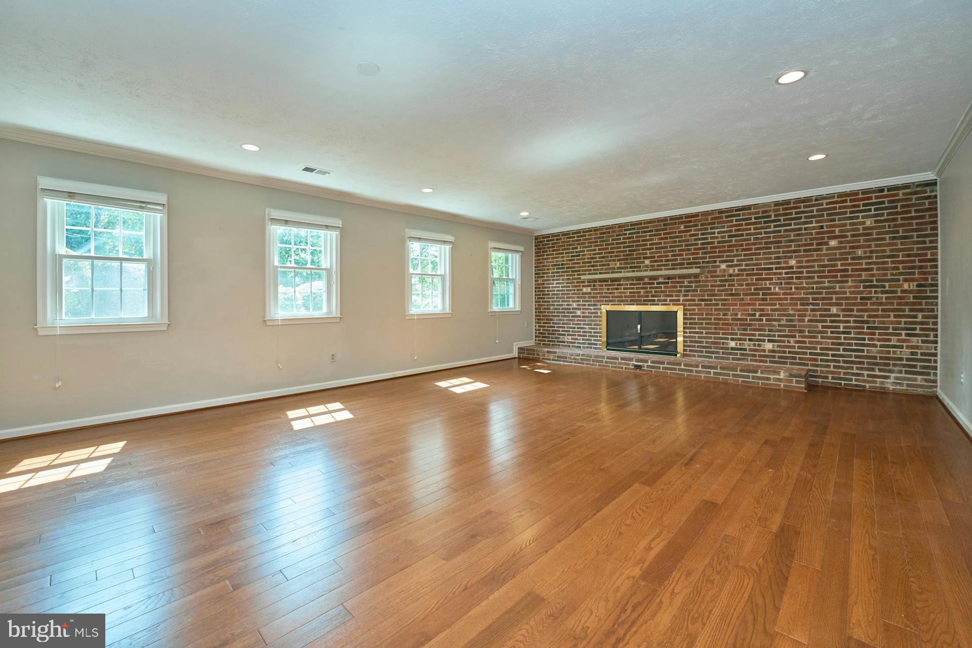 TYSONS VALLEY - Residential