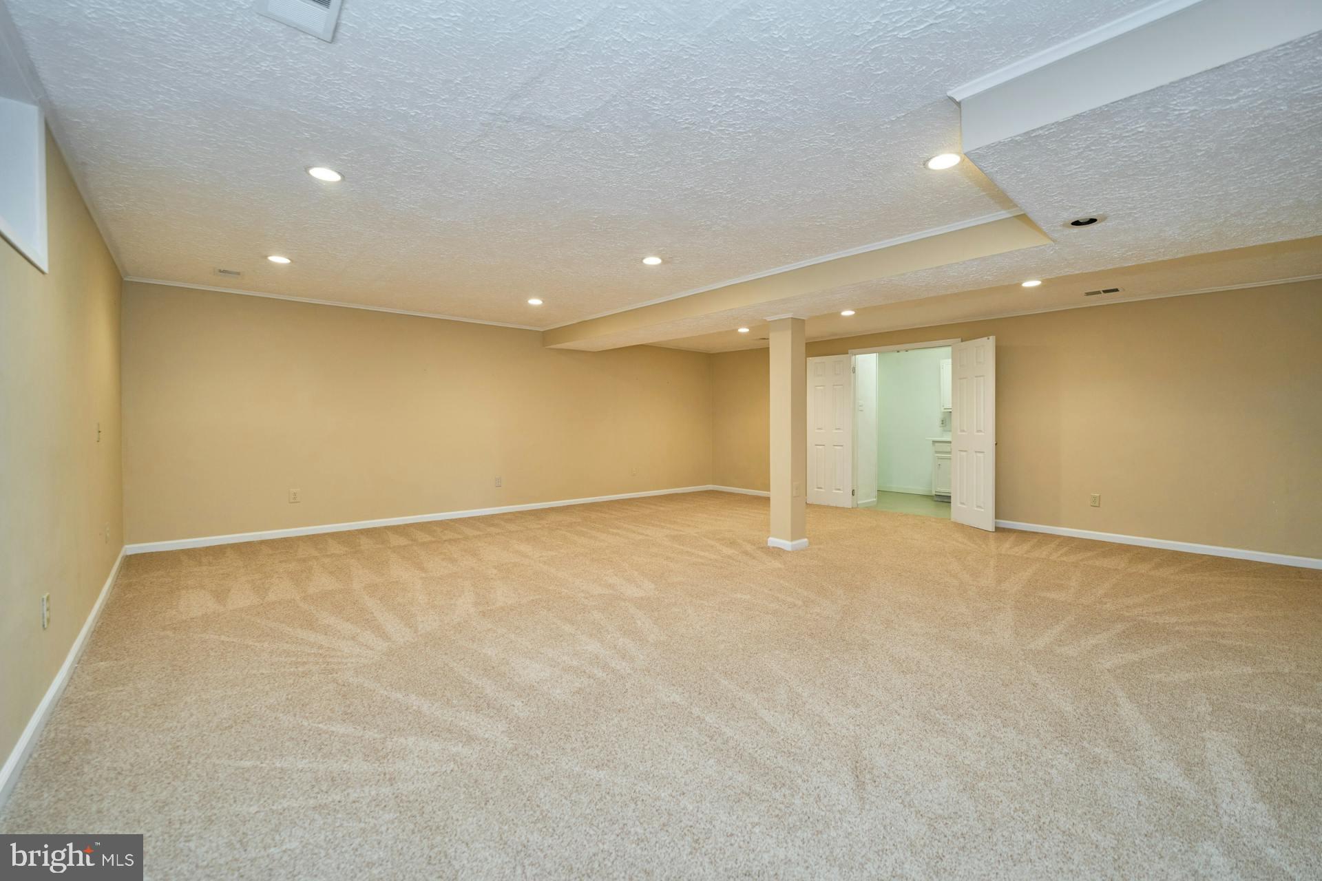 TYSONS VALLEY - Residential