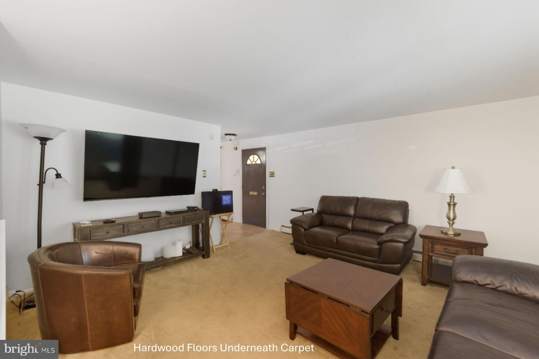 ROXBOROUGH - Residential