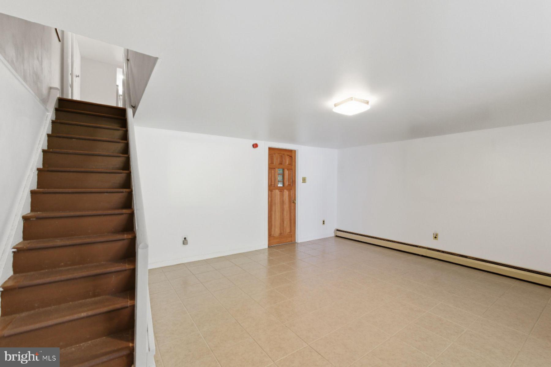 ROXBOROUGH - Residential