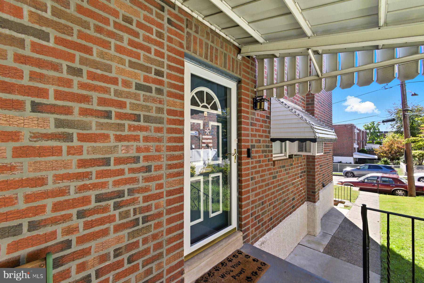 ROXBOROUGH - Residential