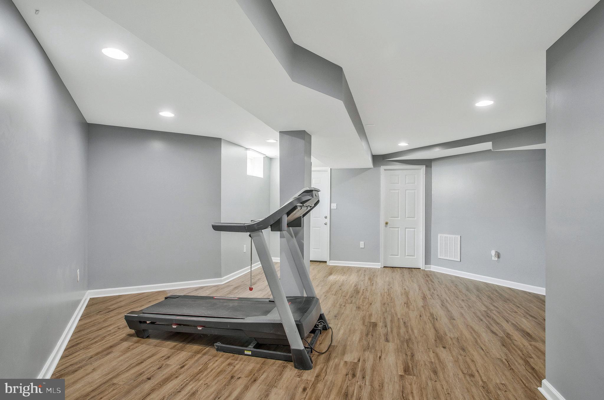 VILLAGES AT LEONARDTOWN - Residential