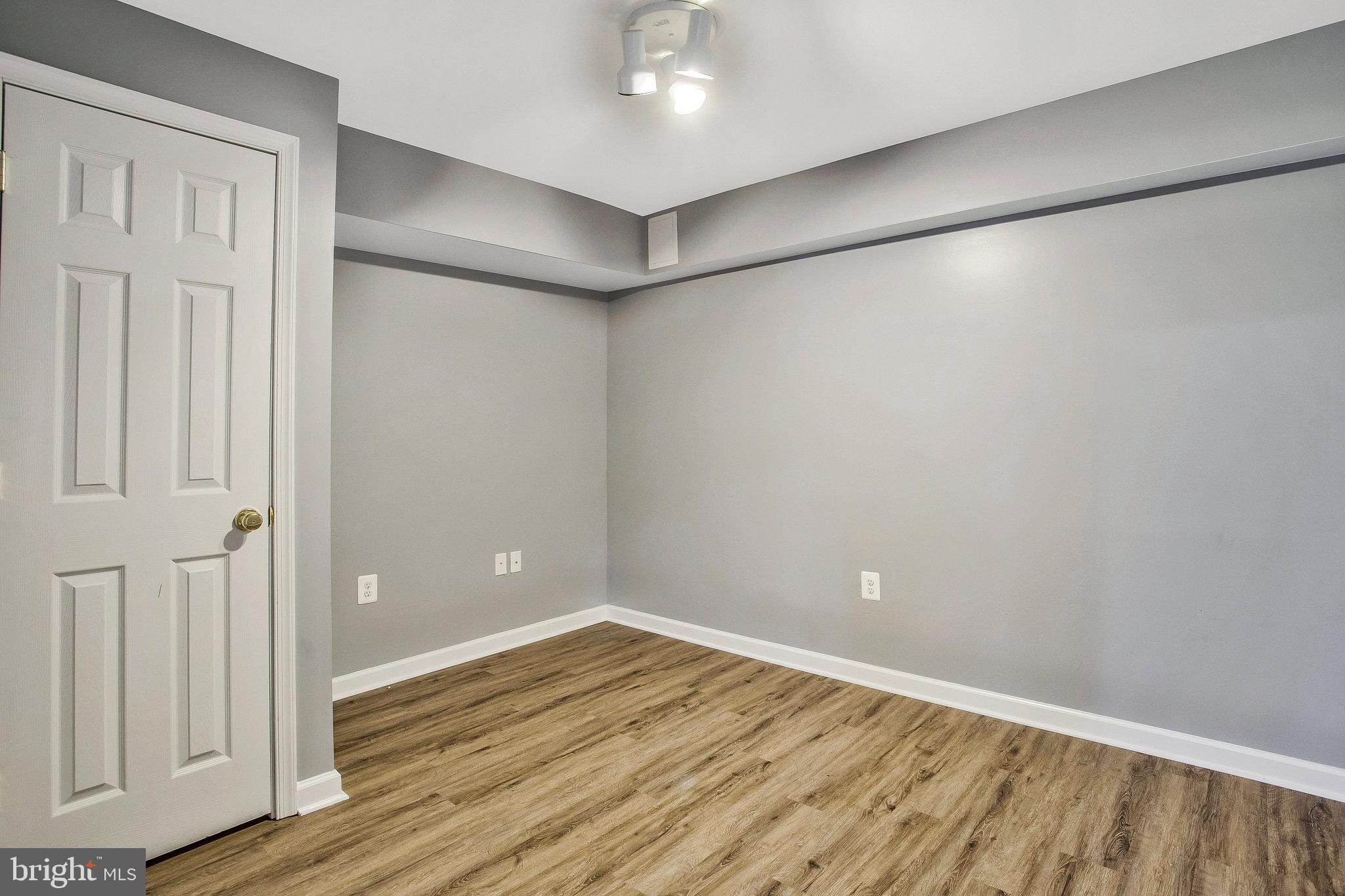 VILLAGES AT LEONARDTOWN - Residential