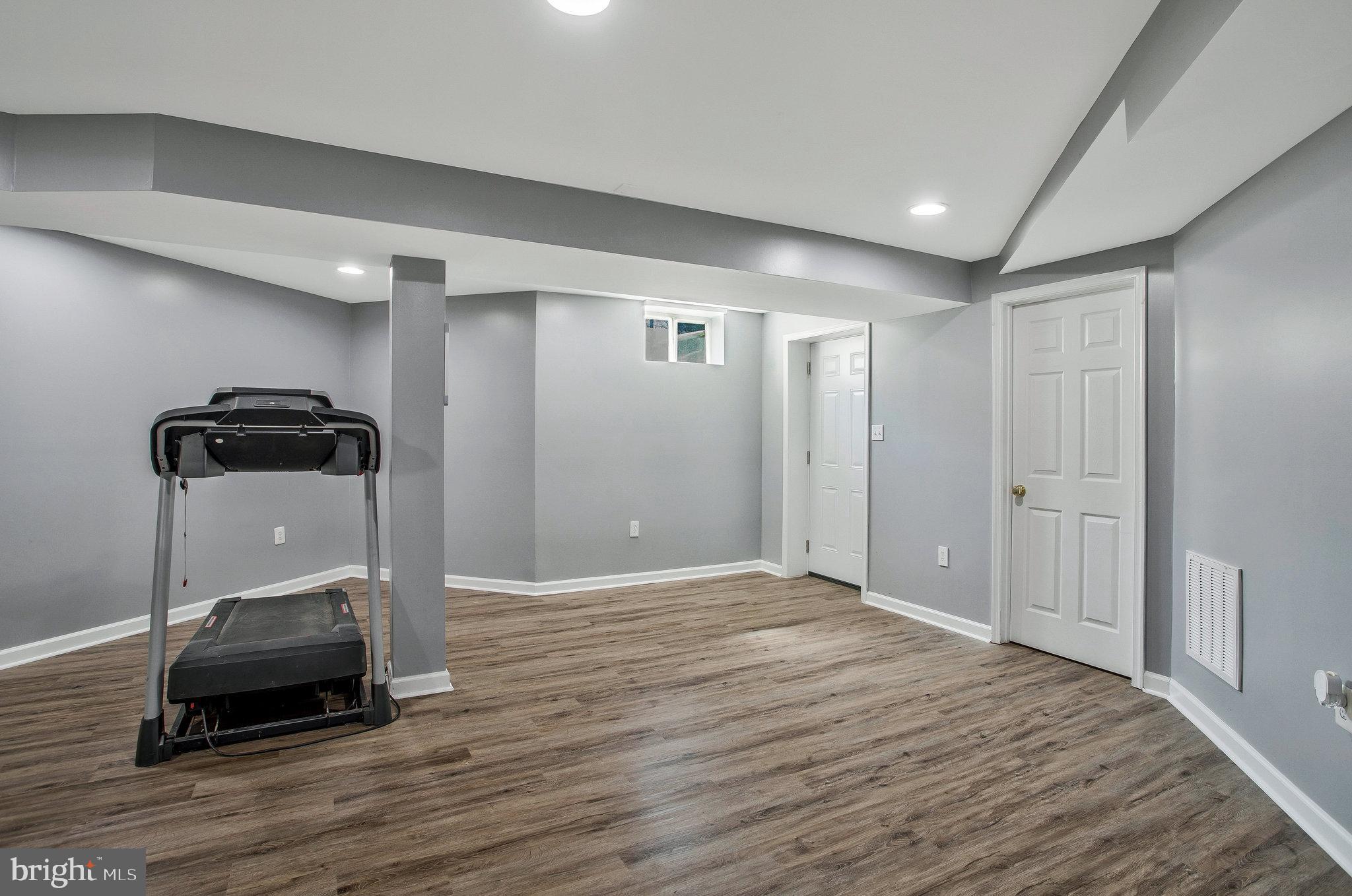 VILLAGES AT LEONARDTOWN - Residential