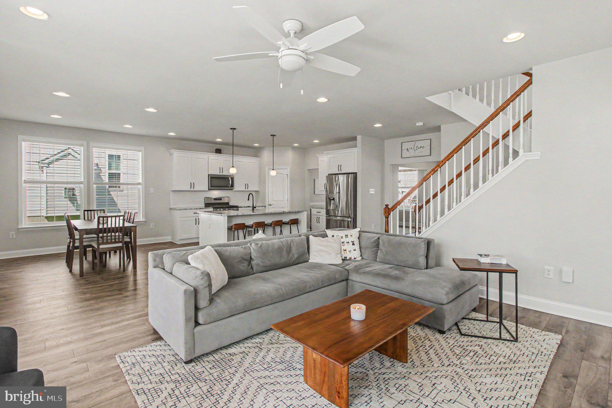 WASHINGTON SQUARE - Residential