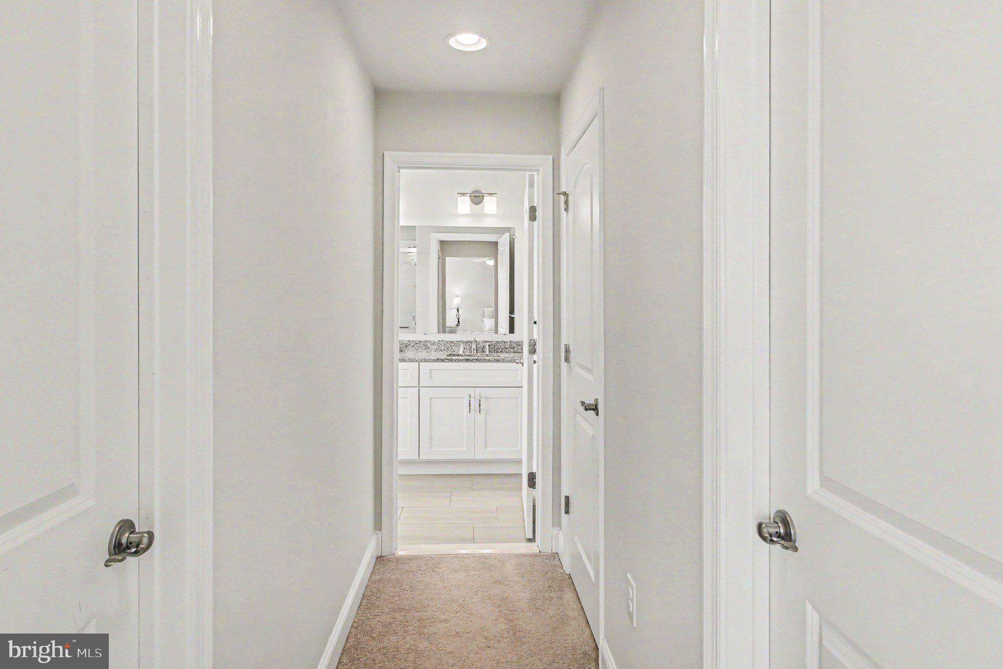 WASHINGTON SQUARE - Residential