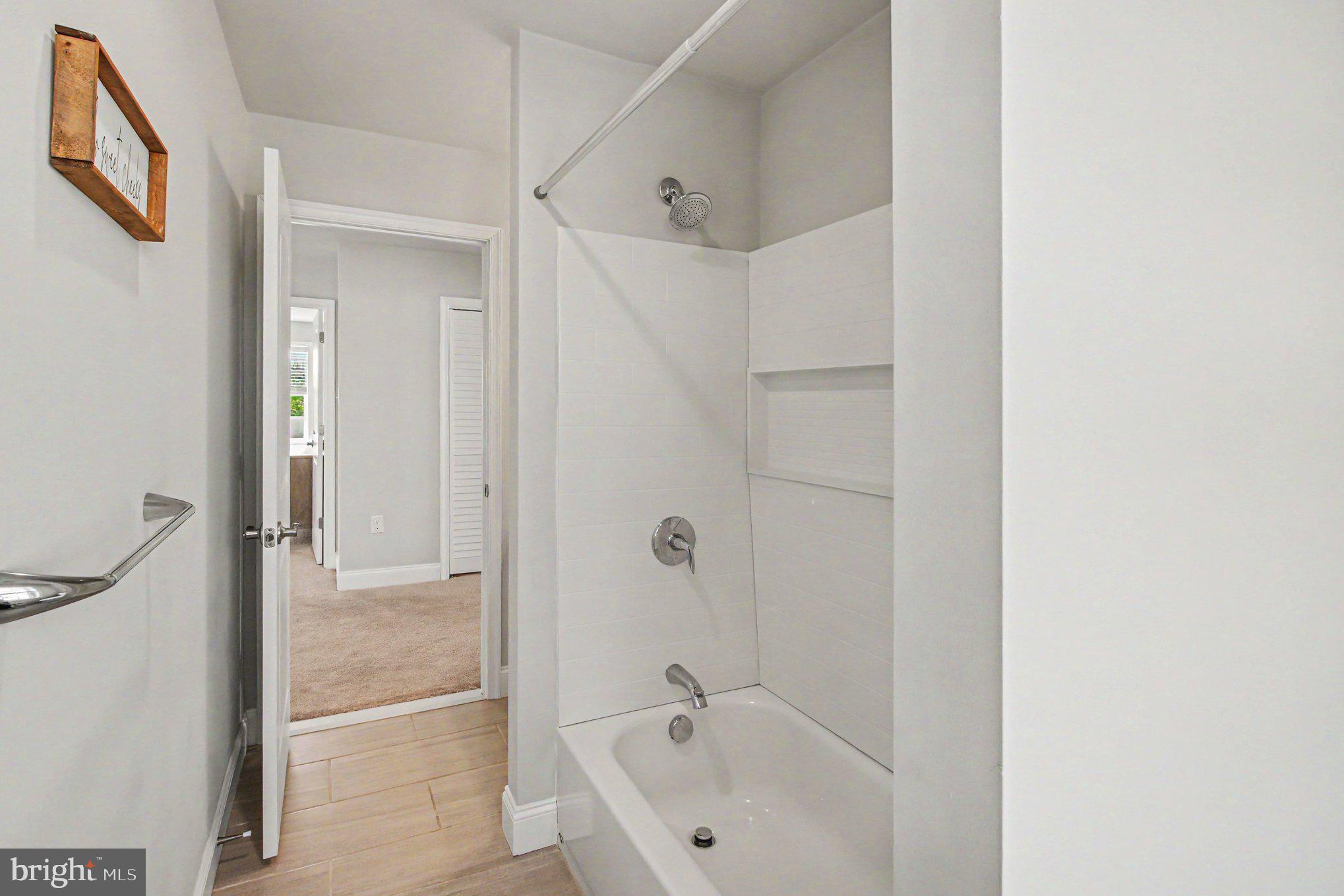 WASHINGTON SQUARE - Residential