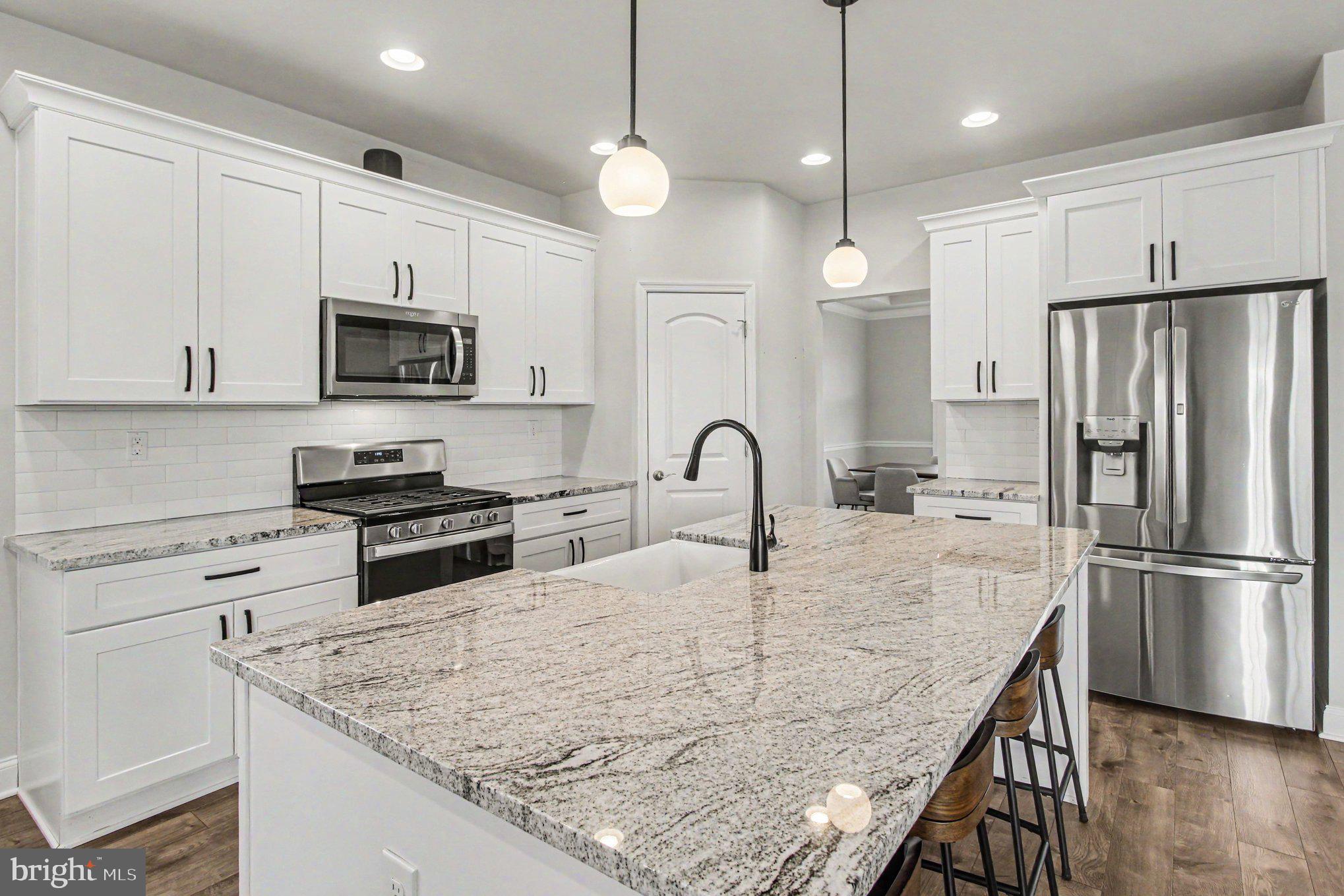 WASHINGTON SQUARE - Residential