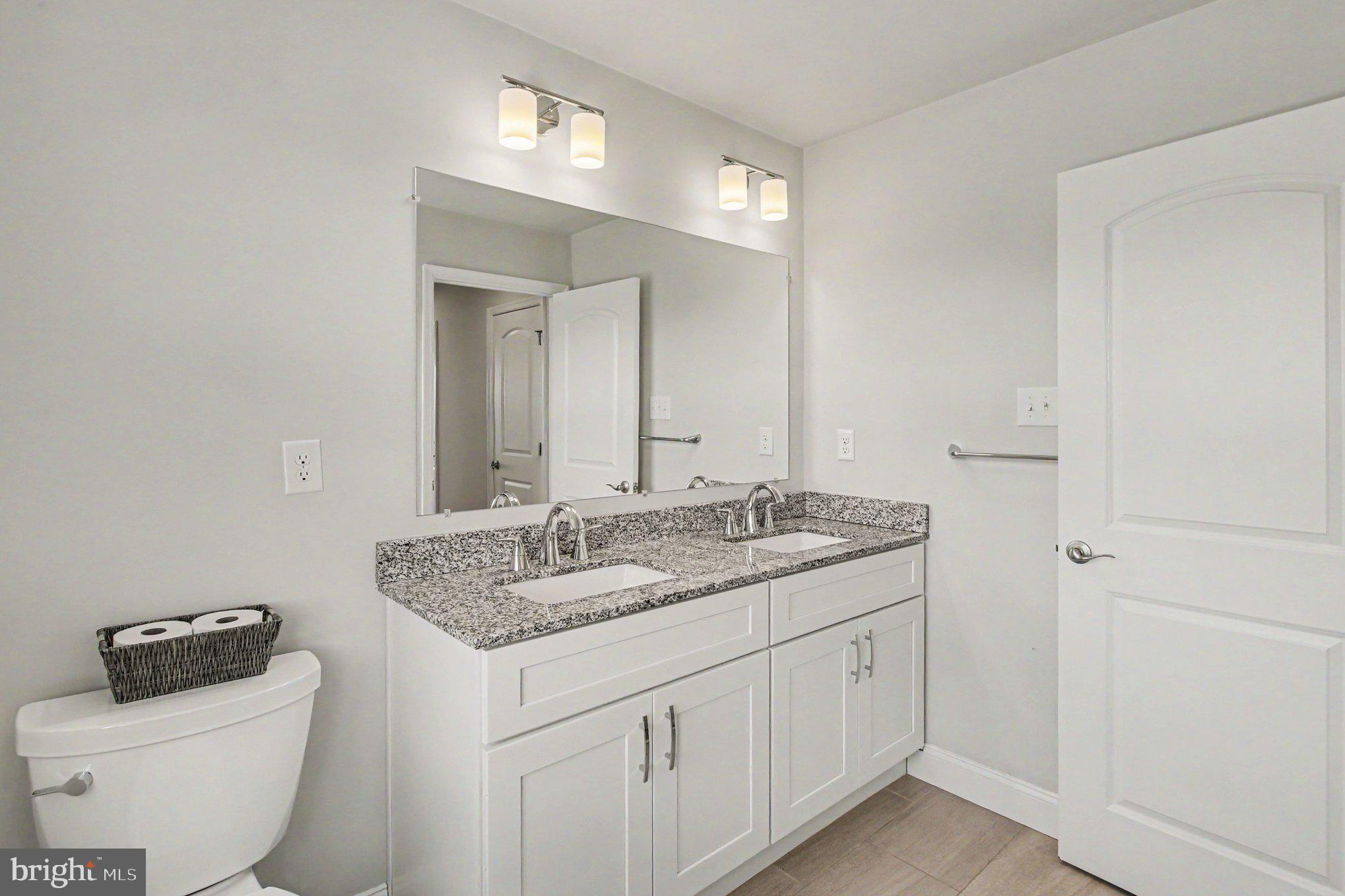 WASHINGTON SQUARE - Residential