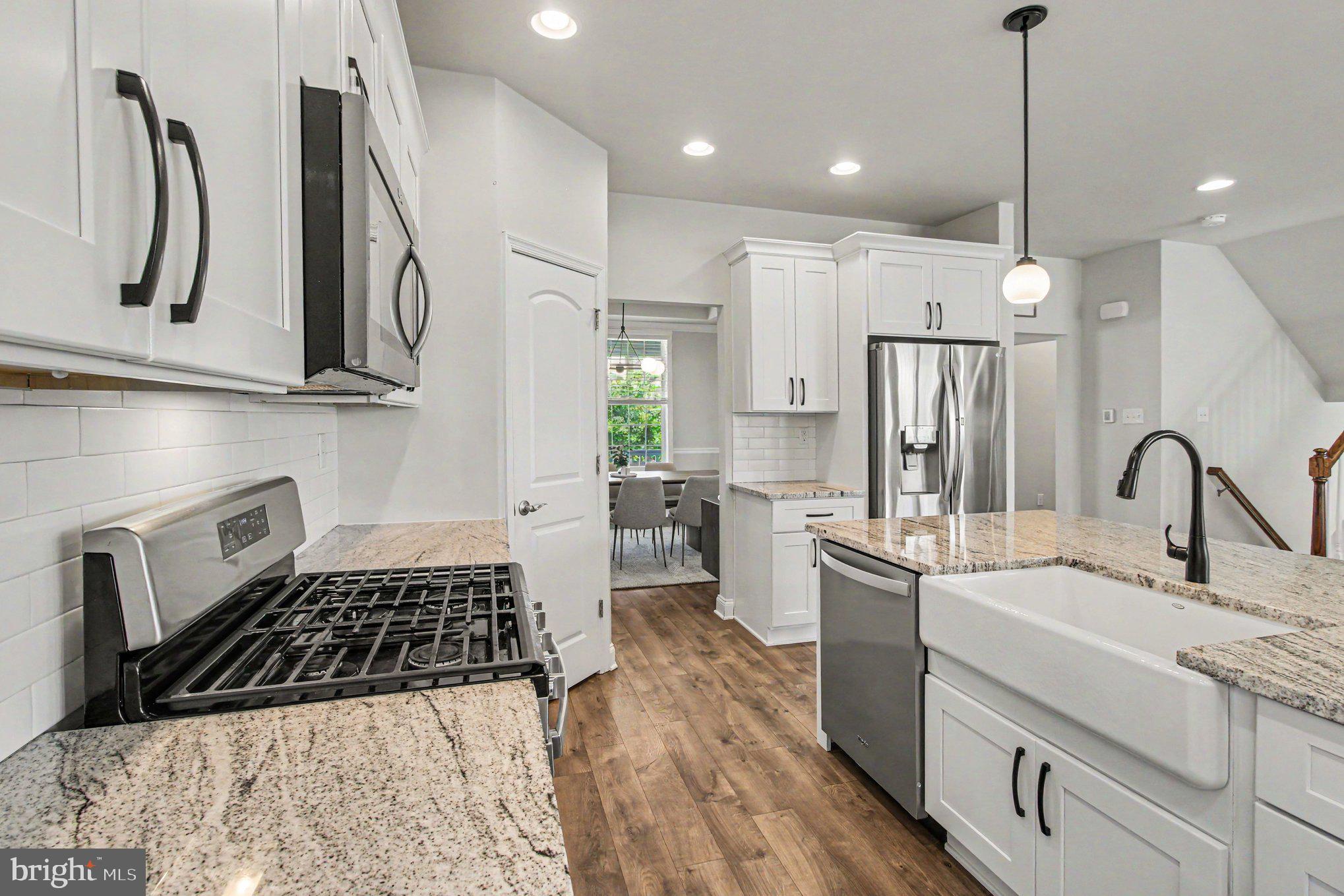 WASHINGTON SQUARE - Residential