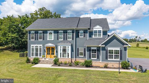 35490 SUNNY RIDGE ROAD ROUND HILL VA 20141