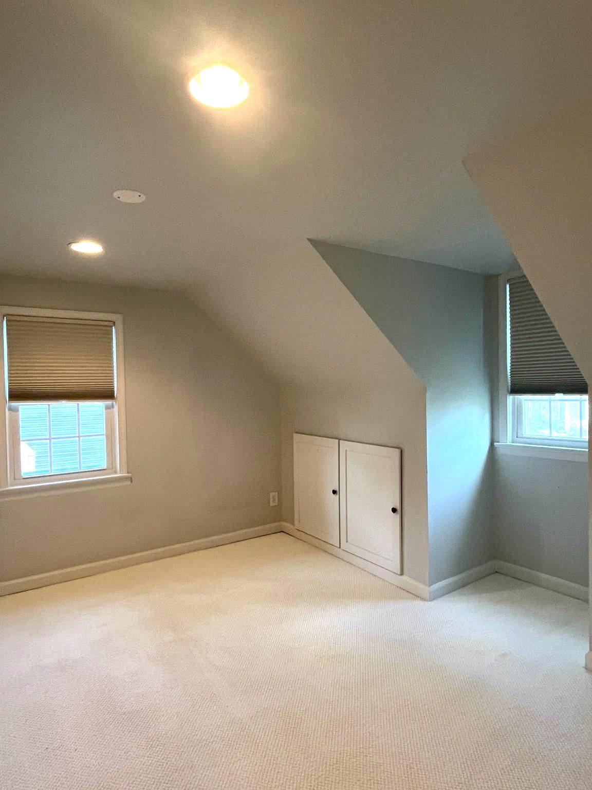 OAK KNOLL - Residential