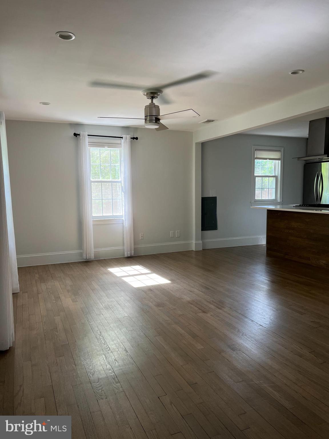 OAK KNOLL - Residential