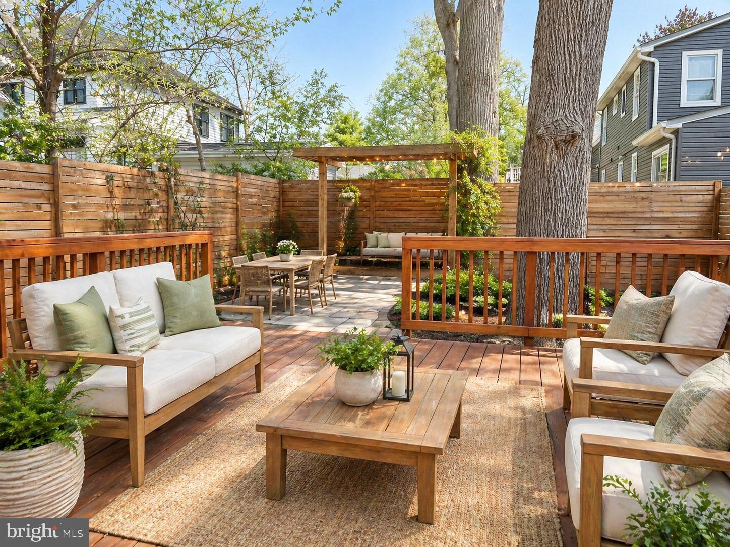 OAK KNOLL - Residential