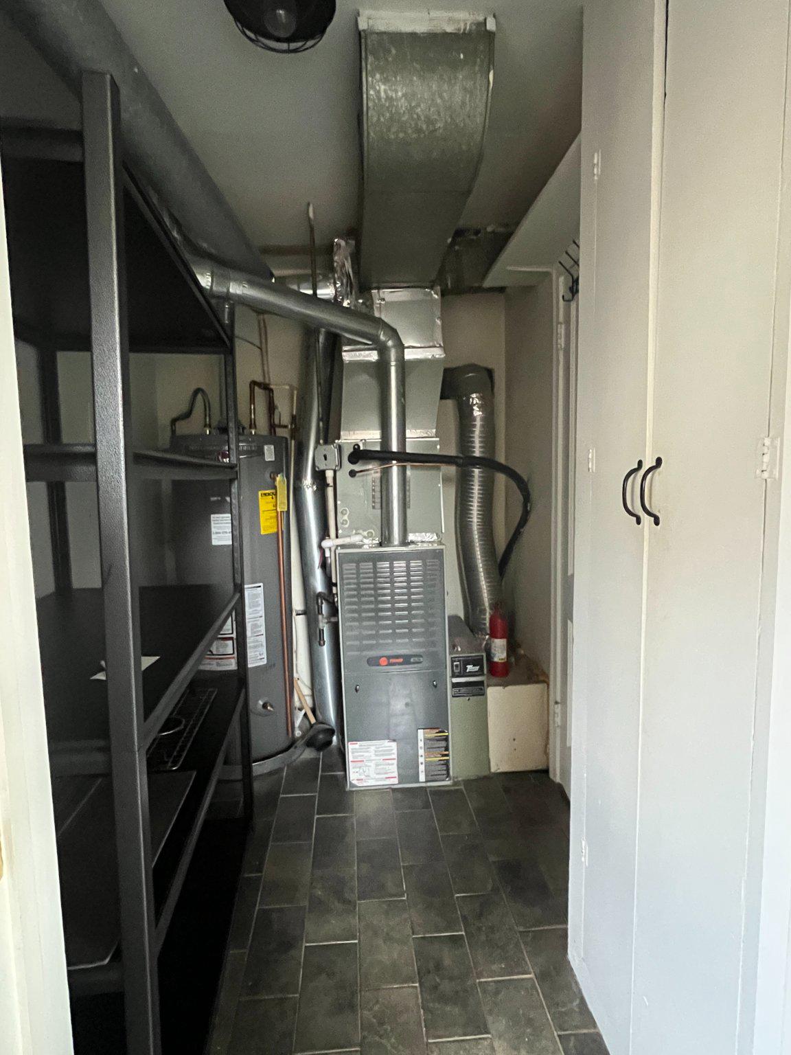 OAK KNOLL - Residential