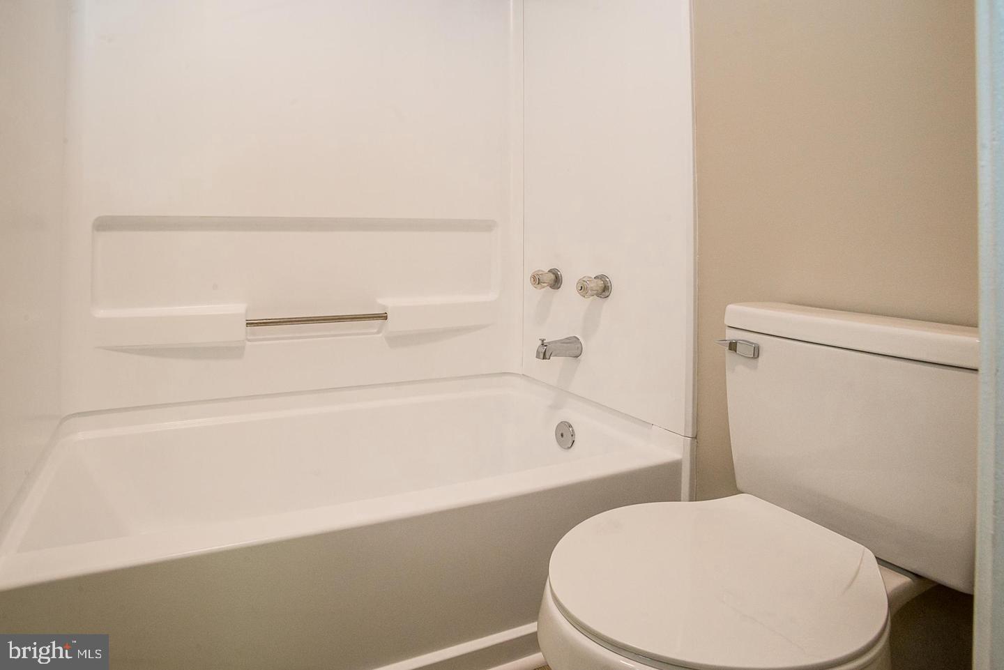 OAKWOOD - Residential Lease