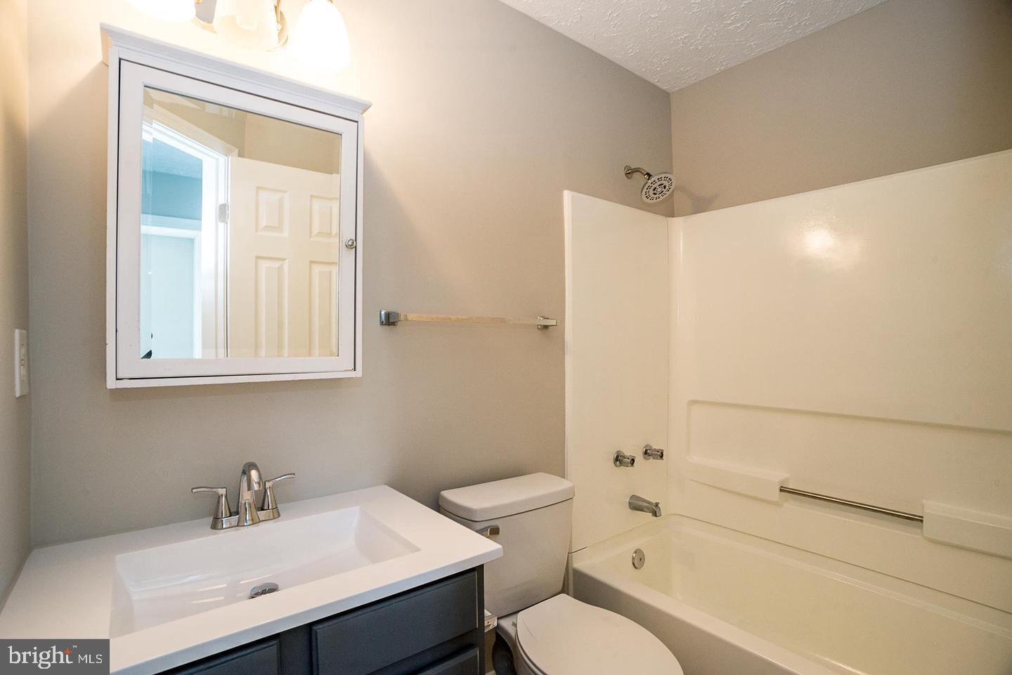 OAKWOOD - Residential Lease