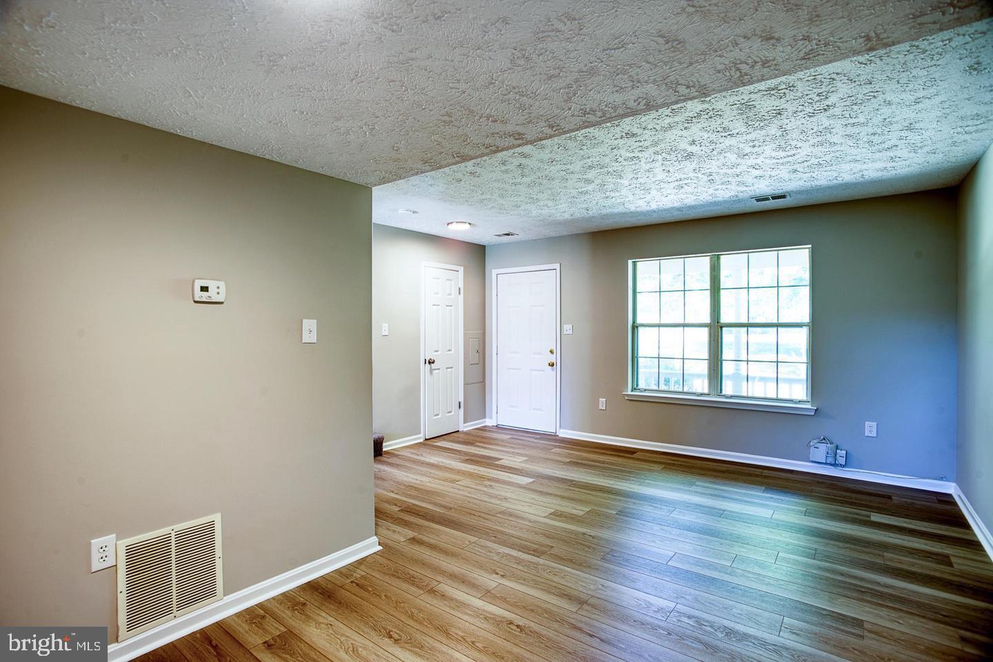 OAKWOOD - Residential Lease