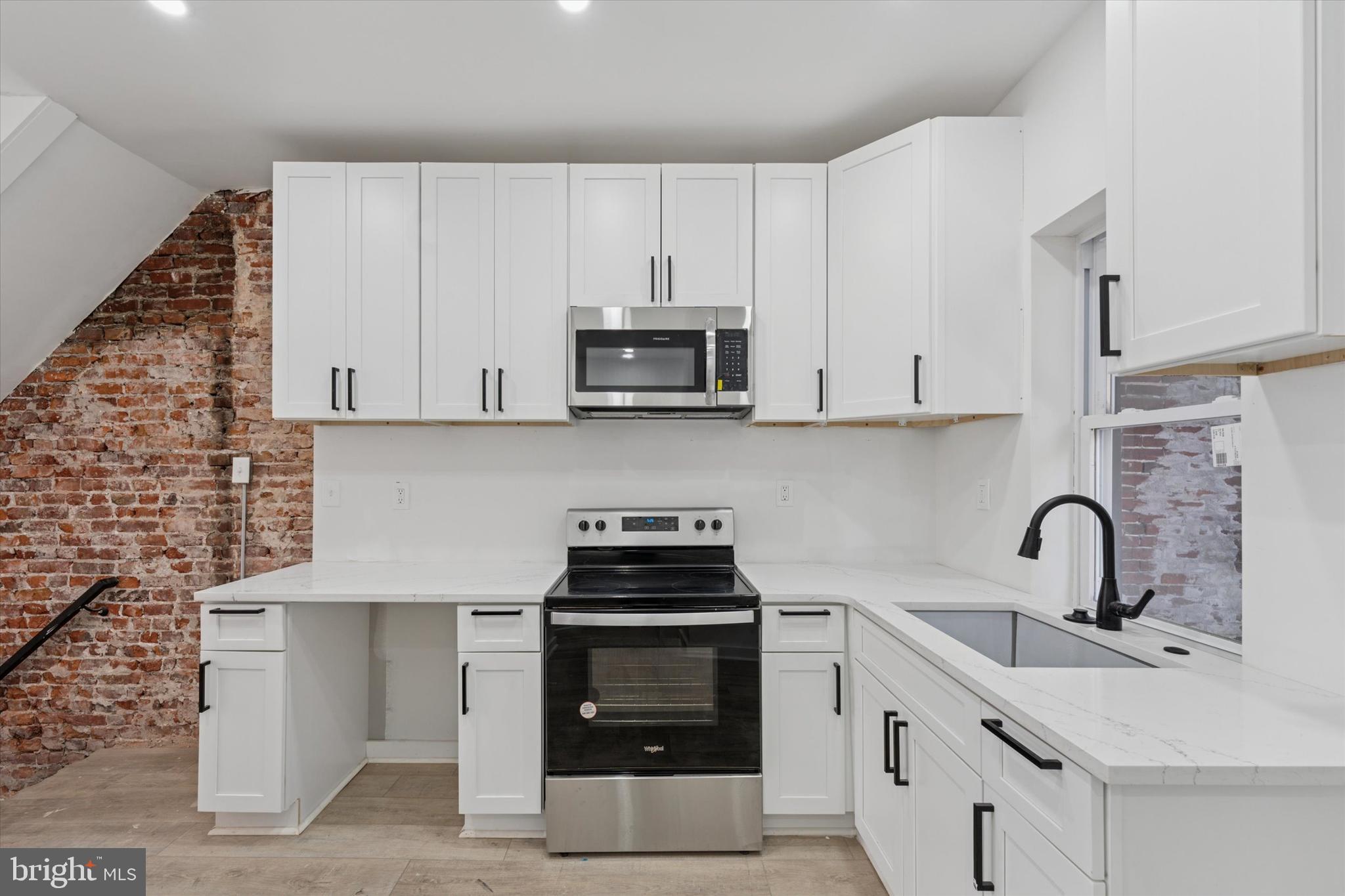 POINT BREEZE - Residential