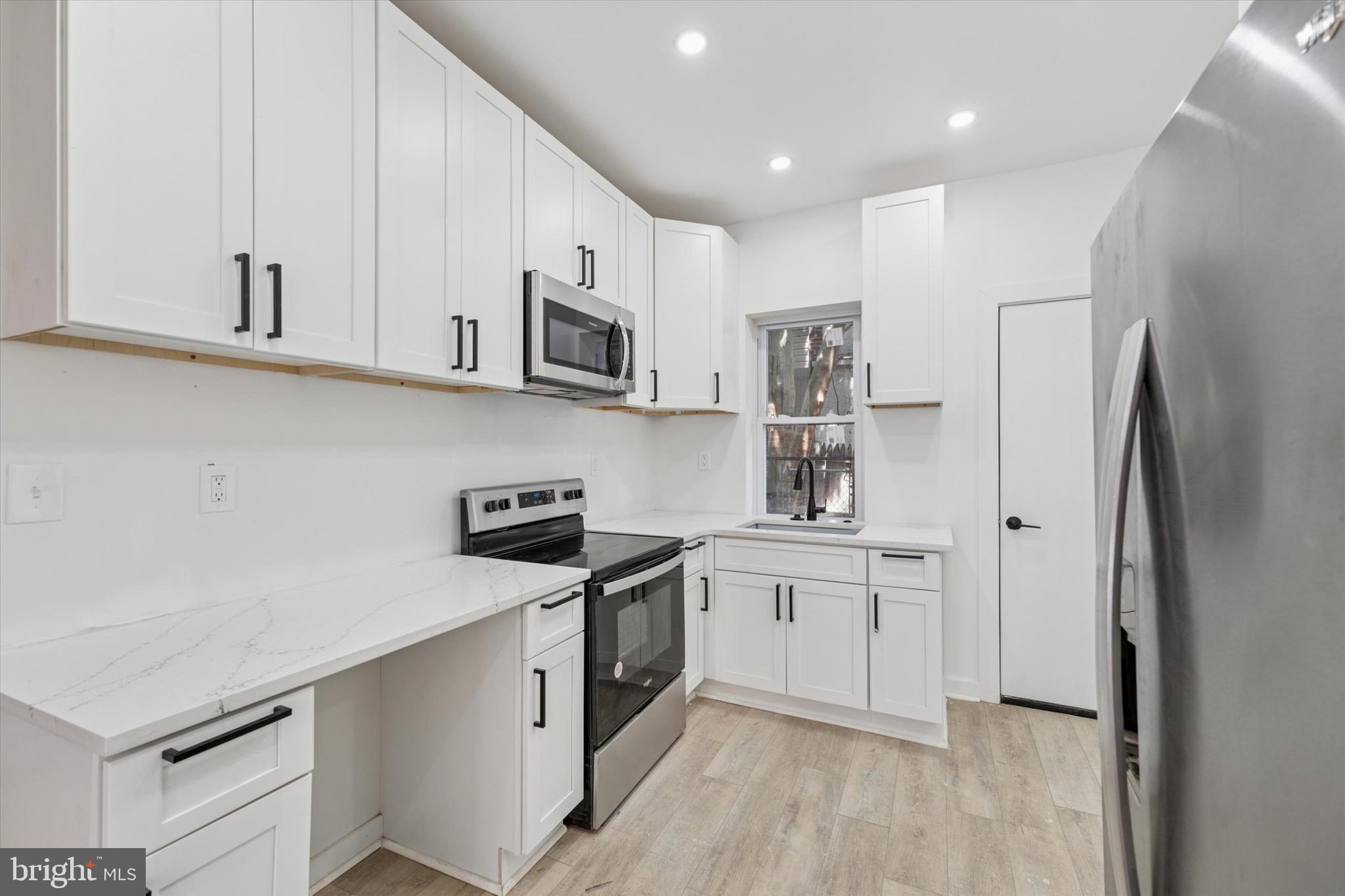 POINT BREEZE - Residential