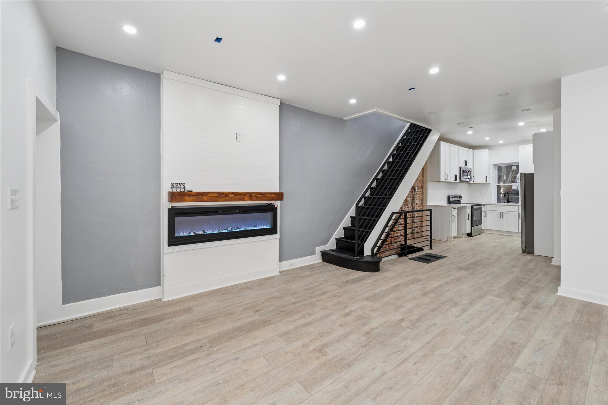 POINT BREEZE - Residential